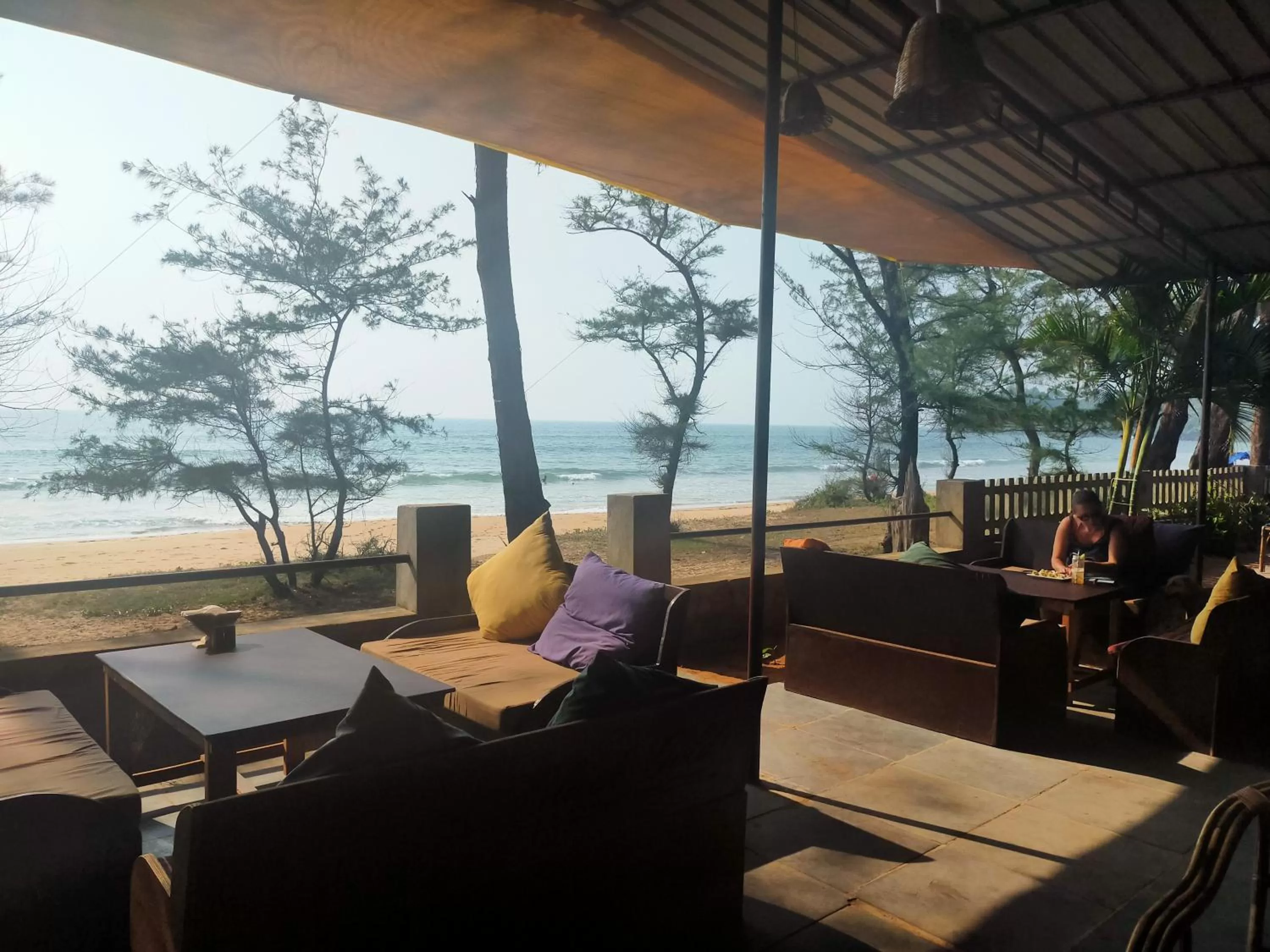 Restaurant/places to eat in Peace Garden Beach Resort