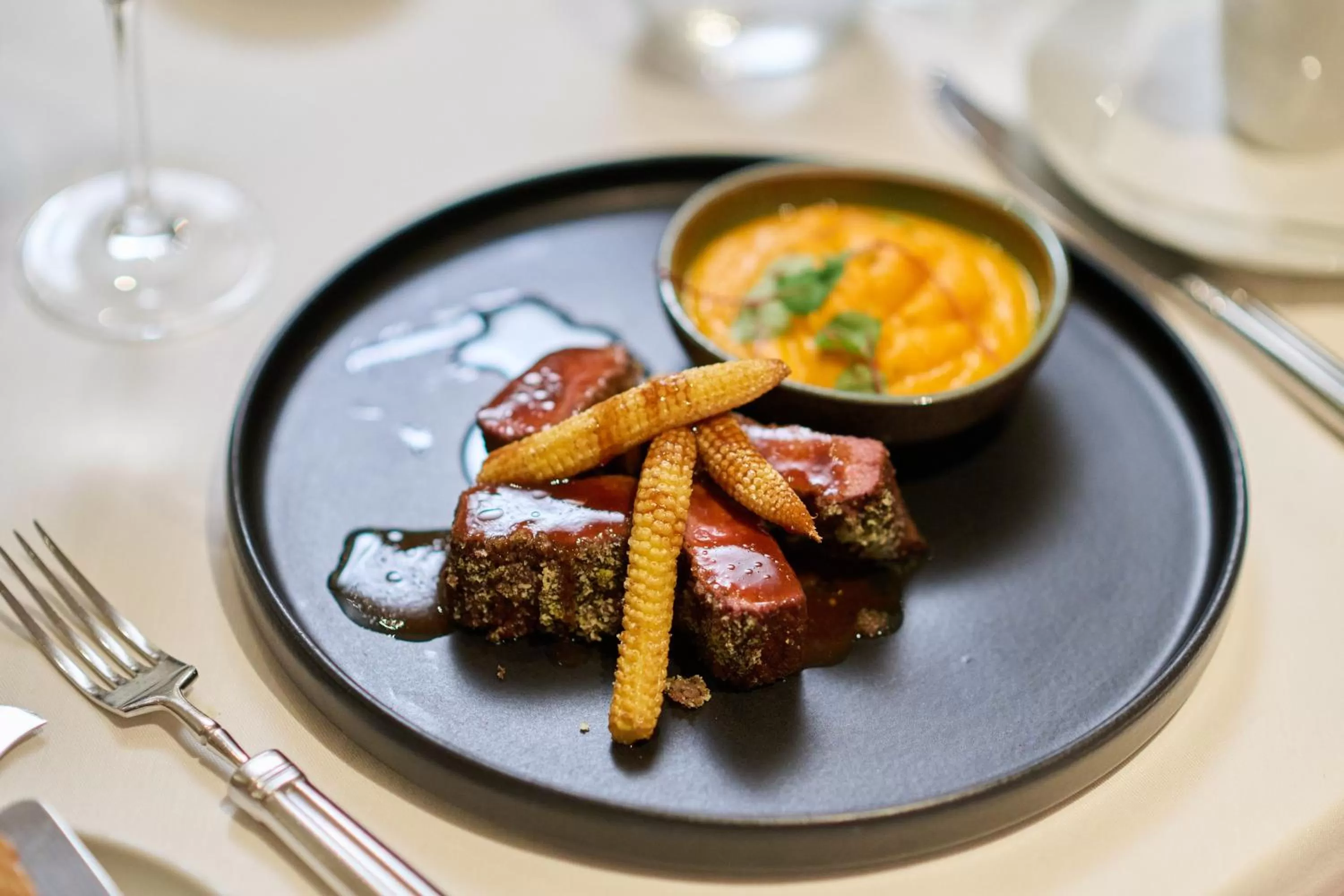 Restaurant/places to eat in Quintinha Sao Joao Hotel & Spa