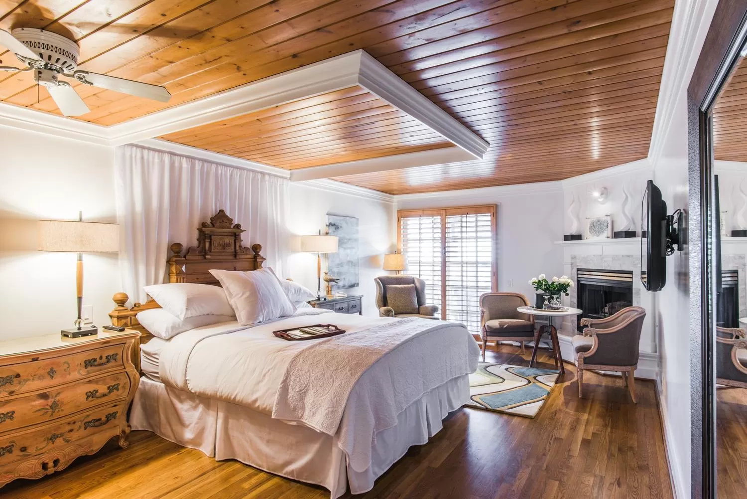 King Room with Garden View in Inn On SummerHill