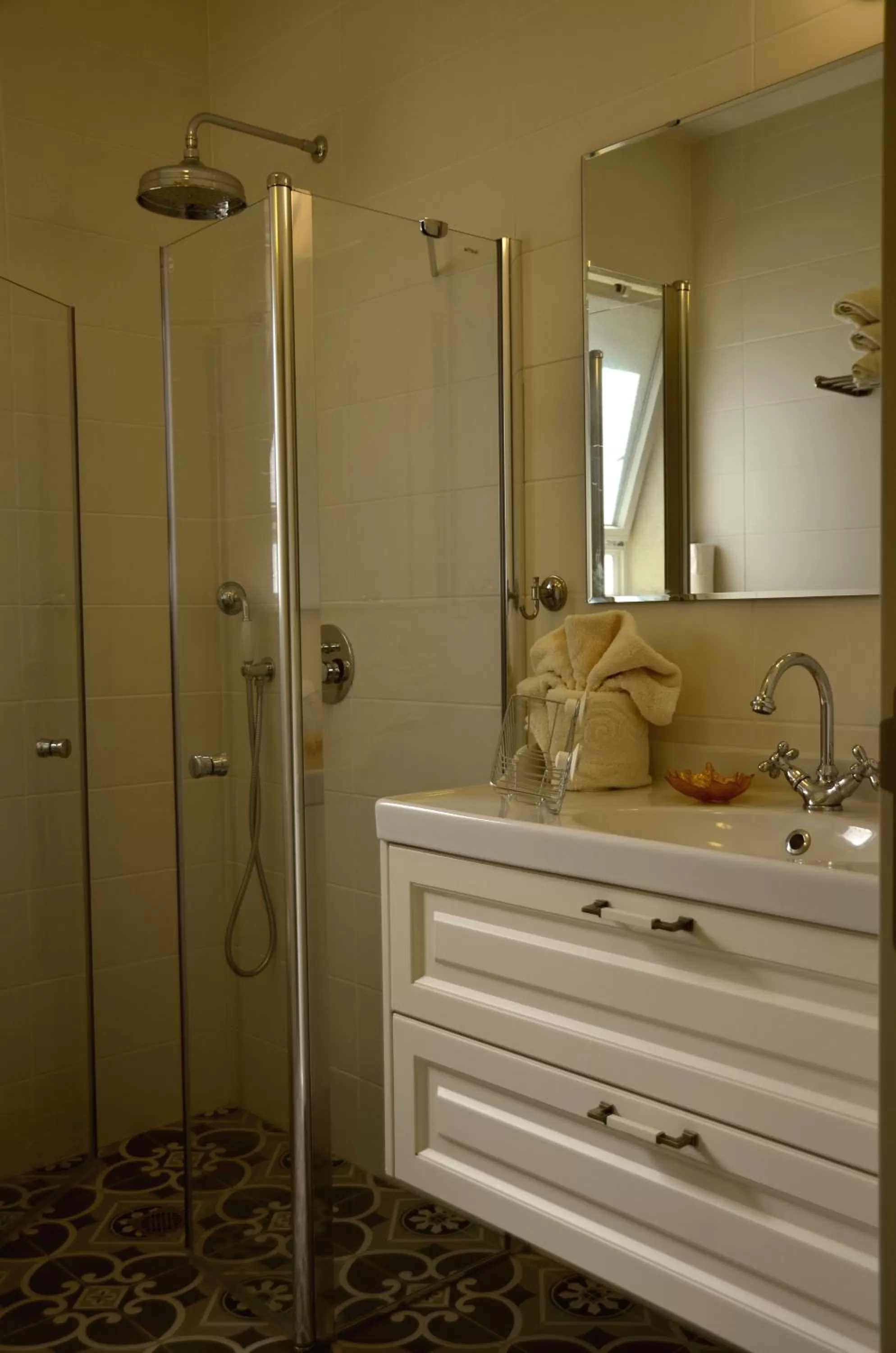 Shower, Bathroom in HaBaronit