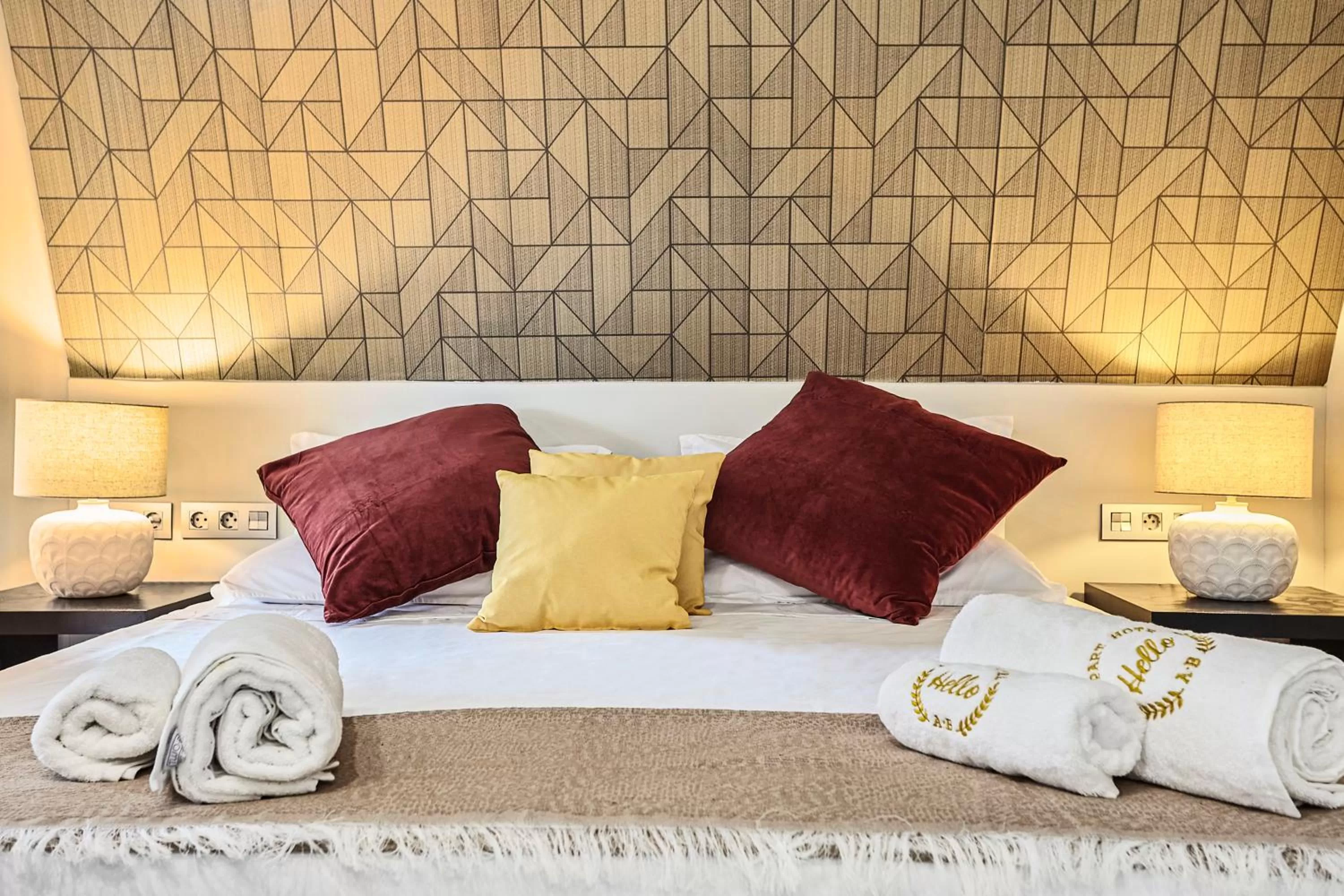 Bed in Hello Alicante Apartamentos