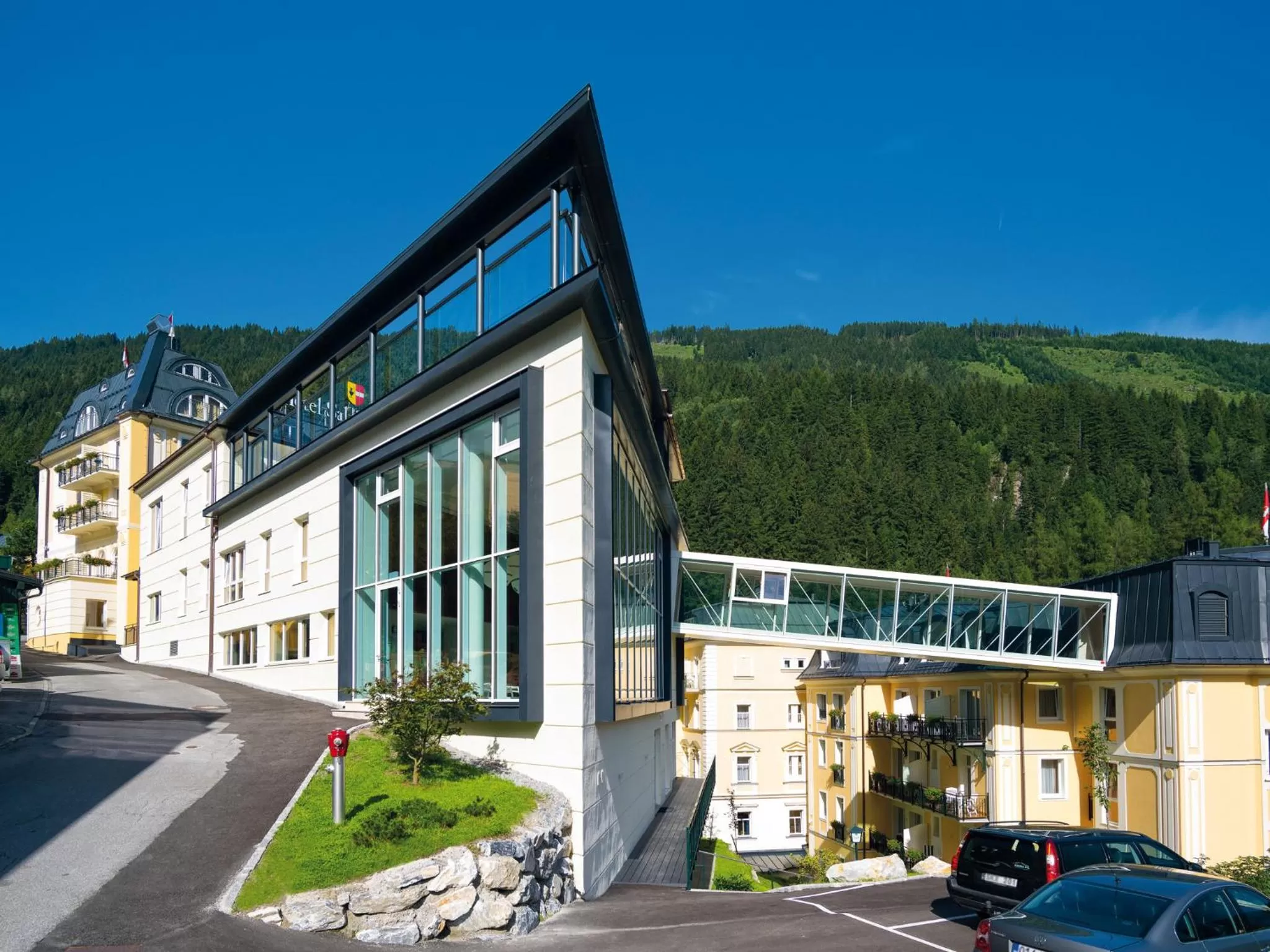 Facade/entrance in Hotel Salzburger Hof