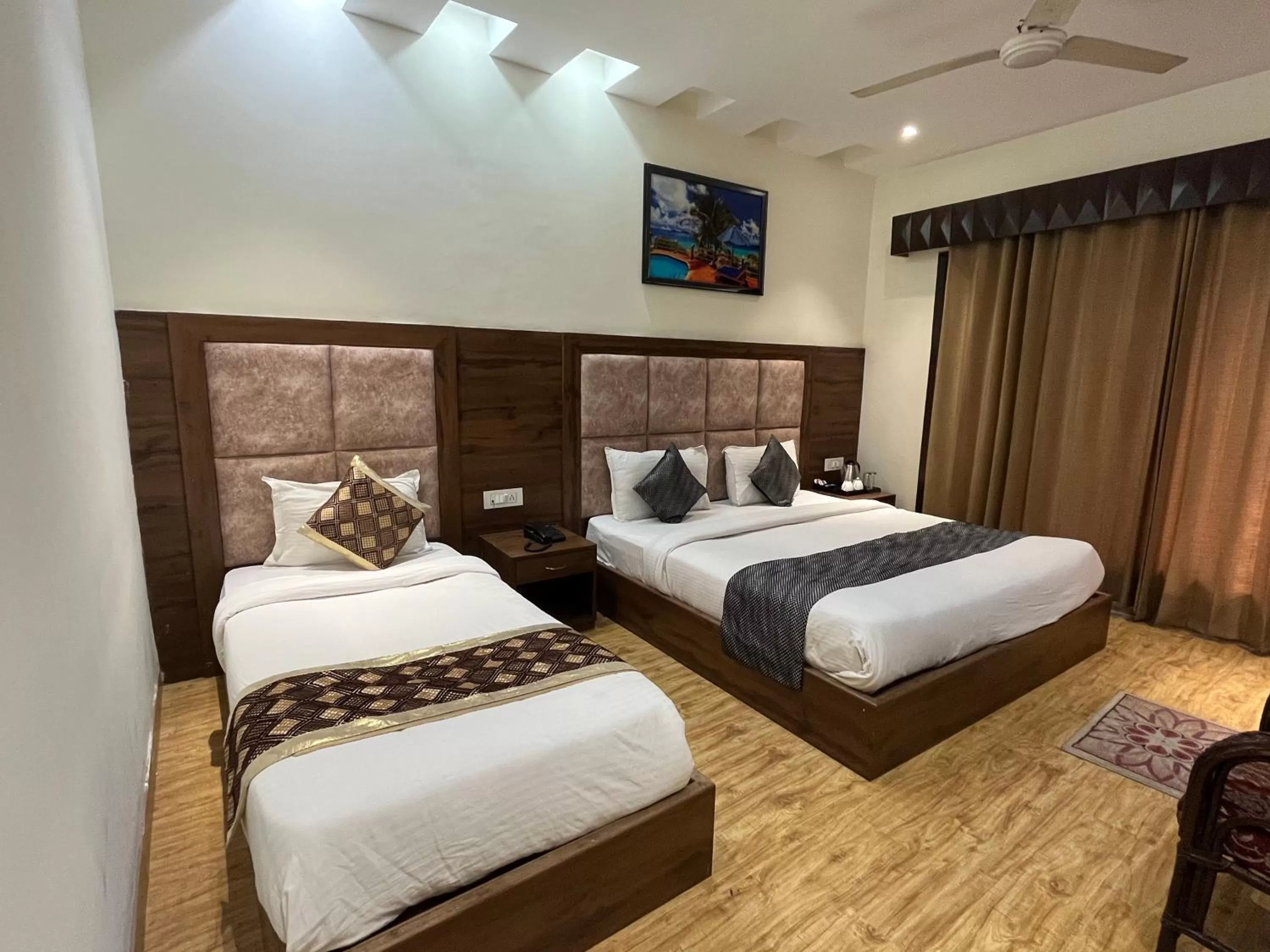Bed in Hotel Exotic - 5 min walk from Golden Temple