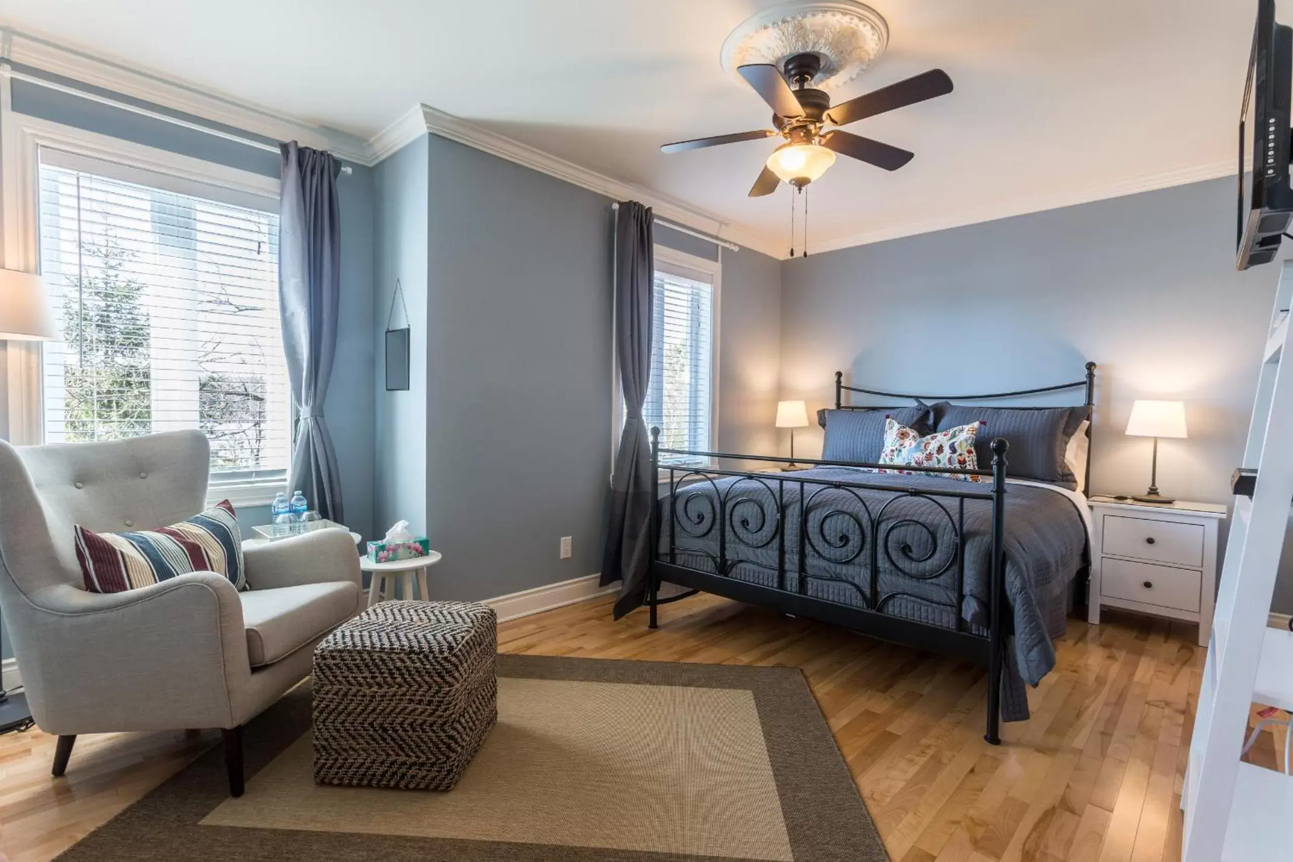 Queen Room in Les Dames du Lac Queen Room in Les Dames du Lac