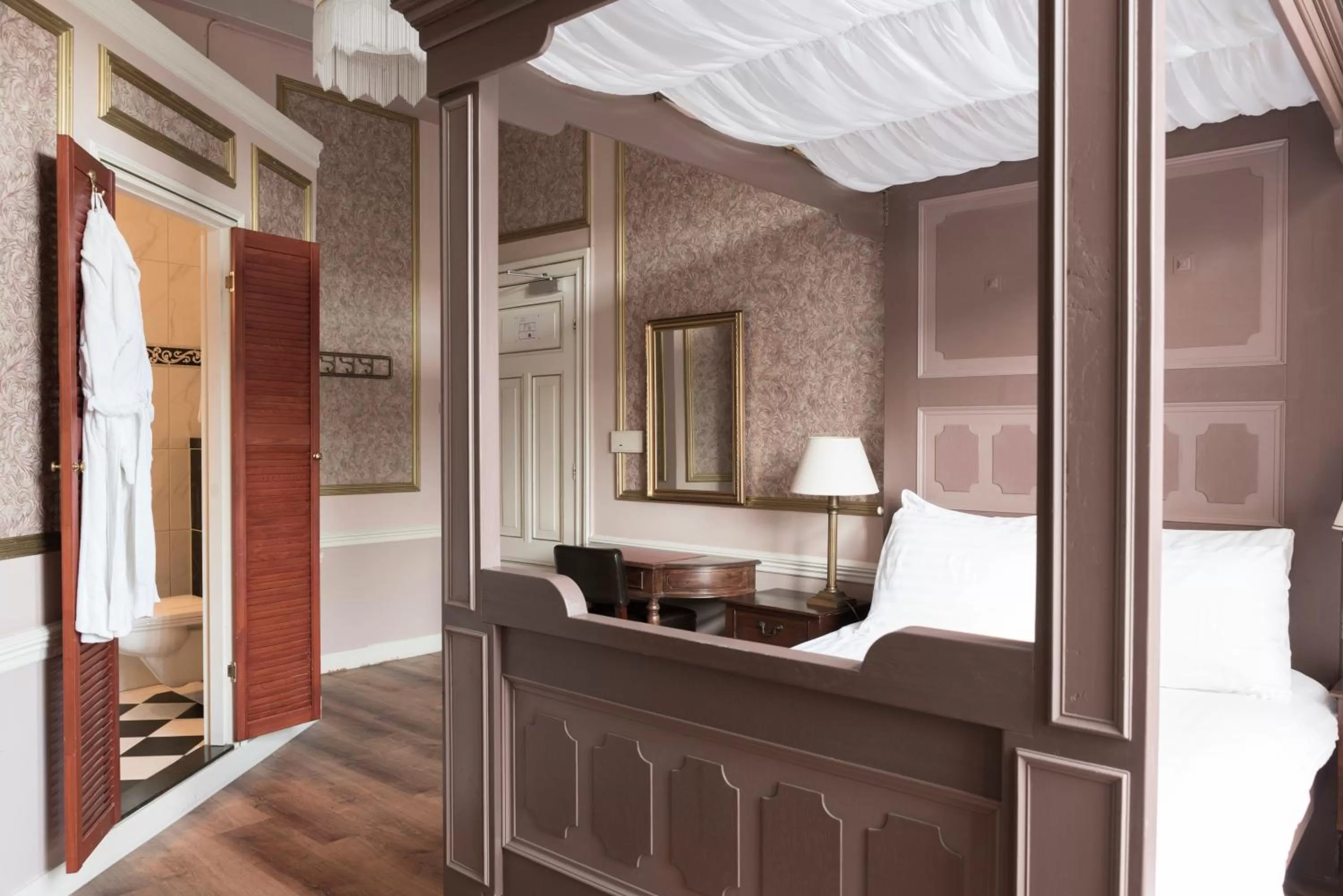 Photo of the whole room in Hotel Fidder - Patrick's Whisky Bar