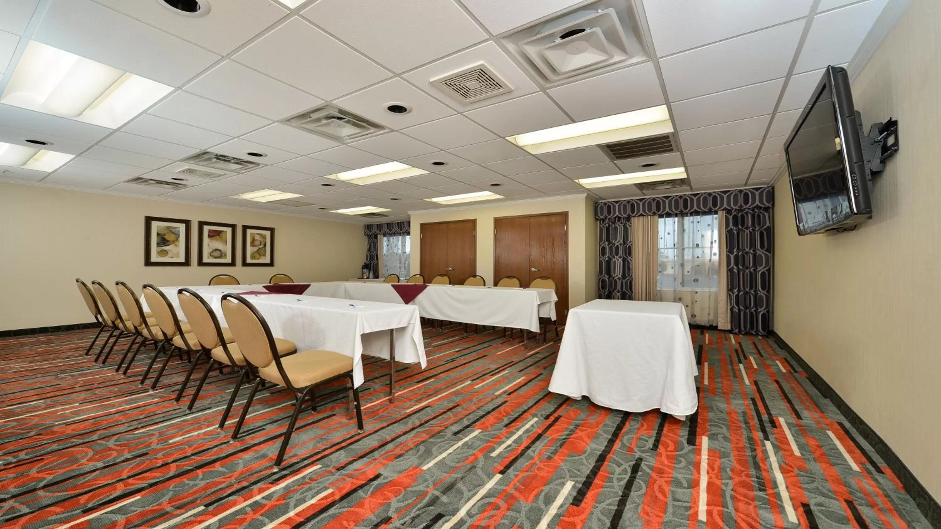 Meeting/conference room in Holiday Inn Express Boston-Milford by IHG
