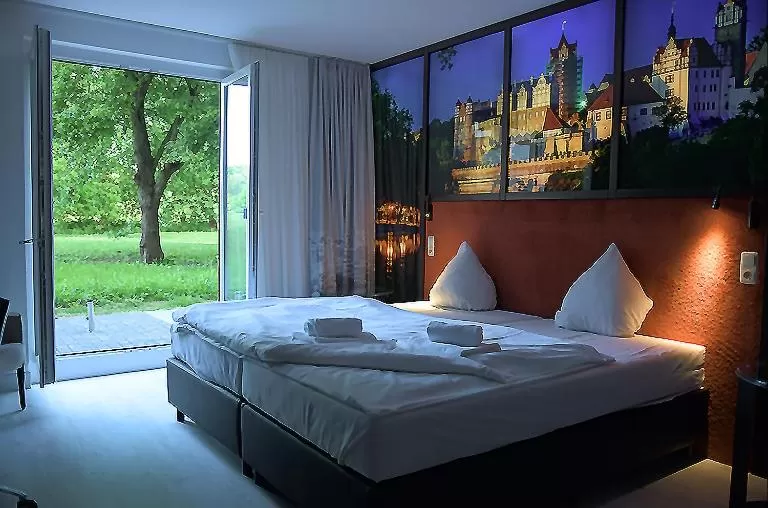 Bed in SL'otel im Parforcehaus