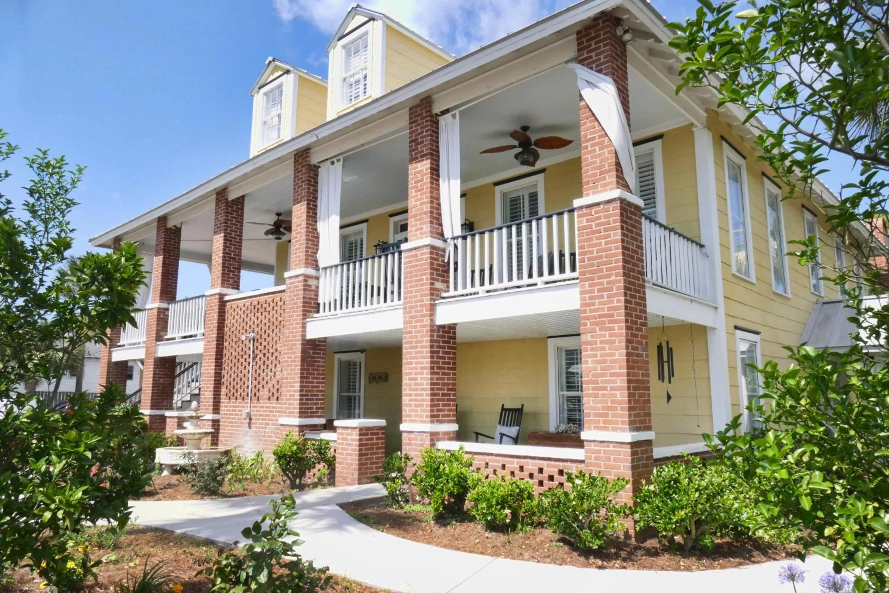 Property building in Beachview Inn and Spa