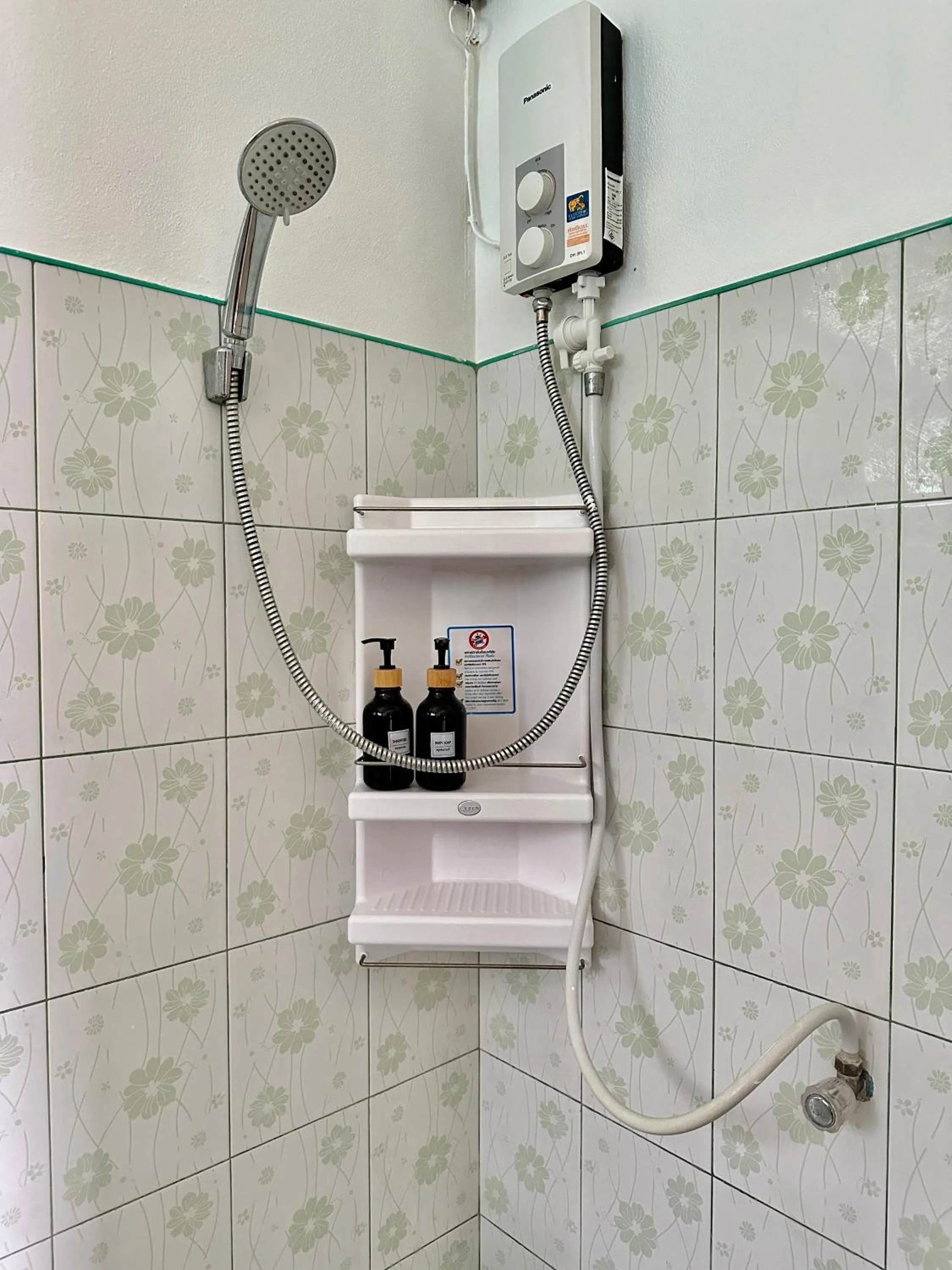 Shower in Lanta L.D. Beach Bungalow