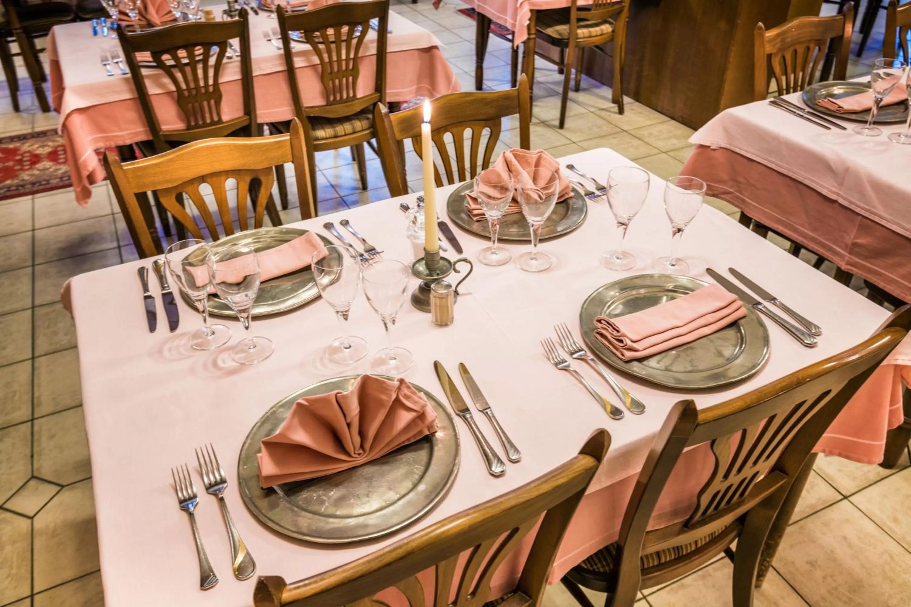 Restaurant/places to eat in Hotel Le Postillon