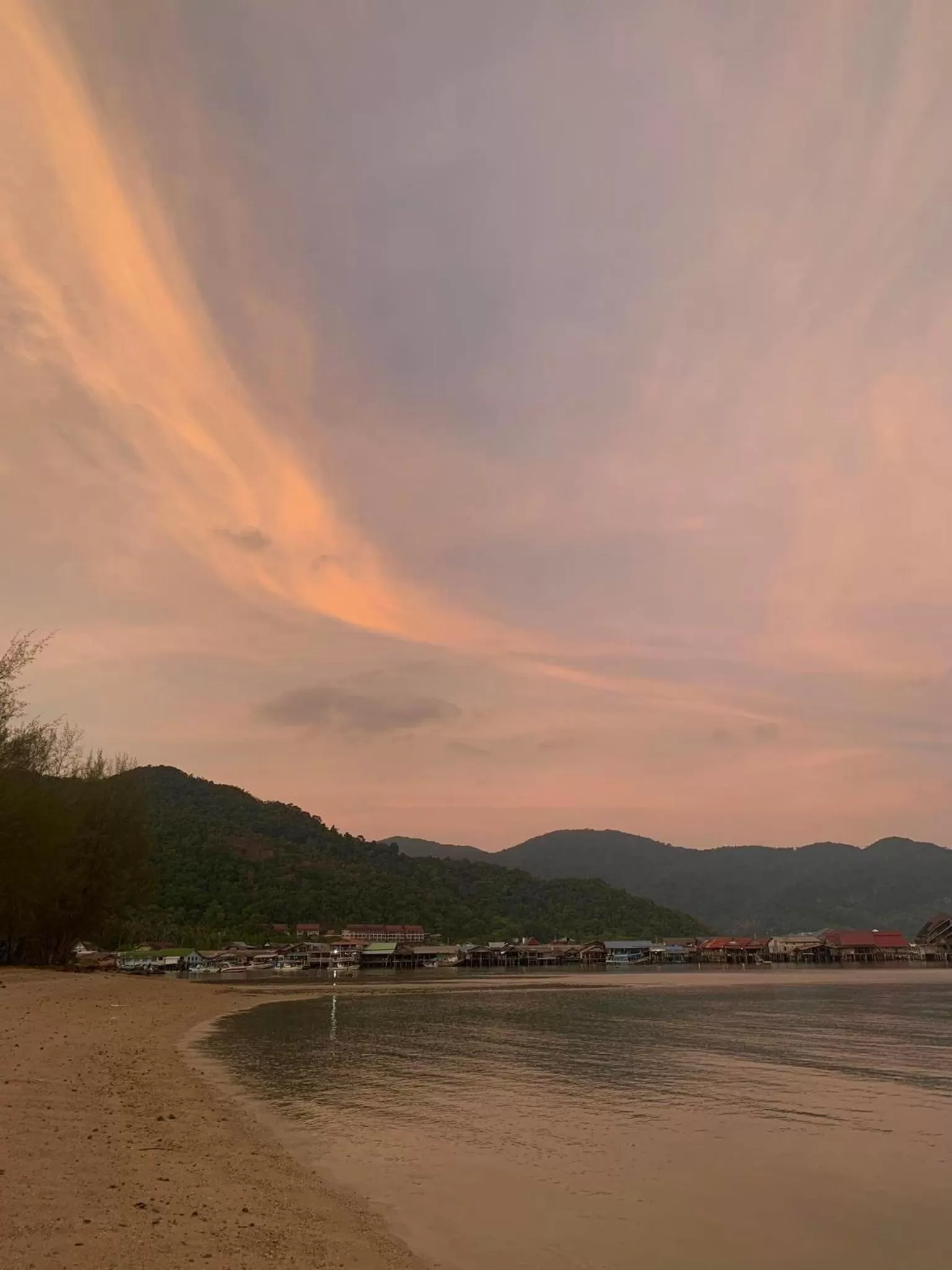 Beach in Cliff Cottage