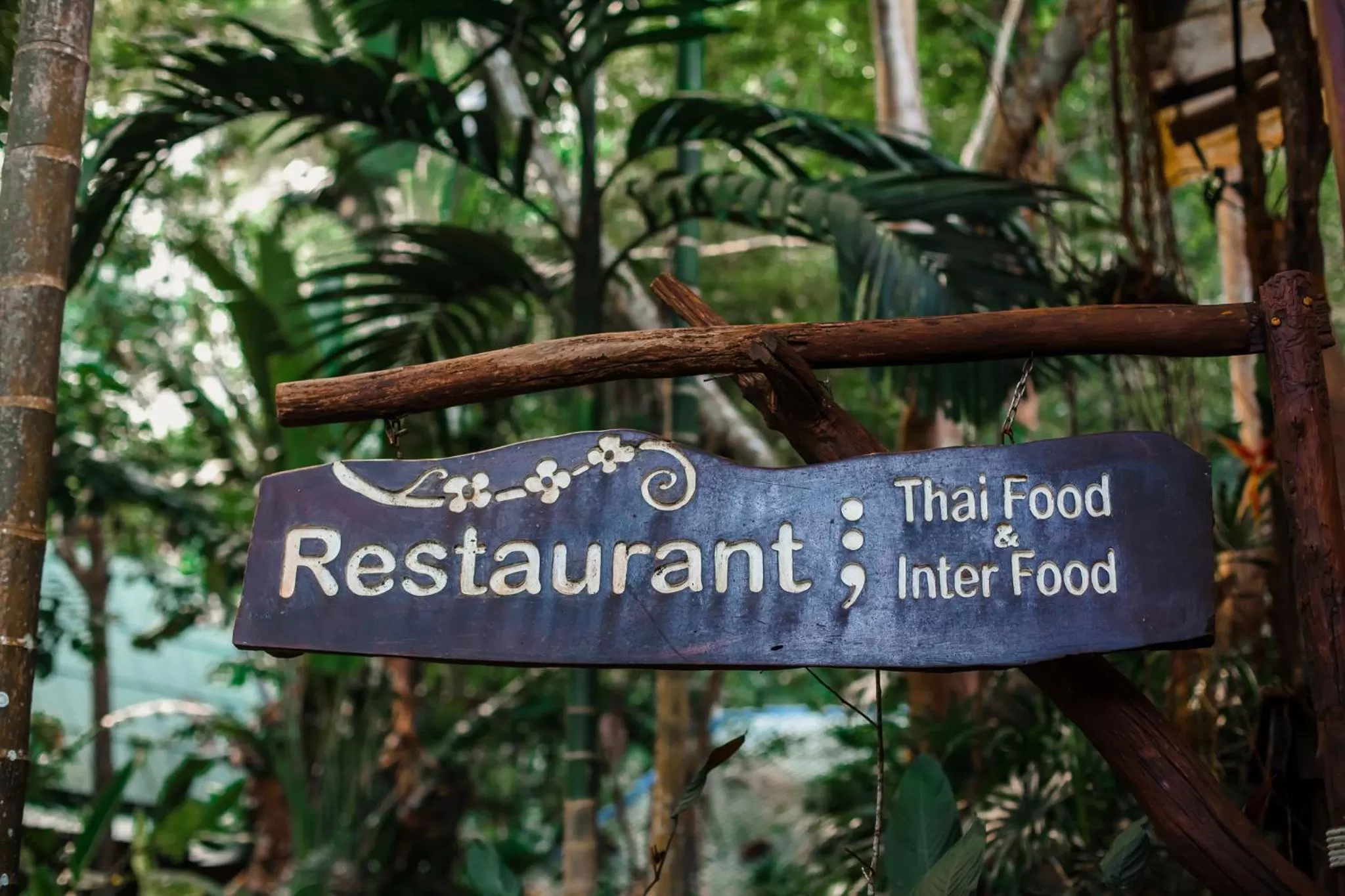 Restaurant/places to eat in The Vatika Resort and Spa