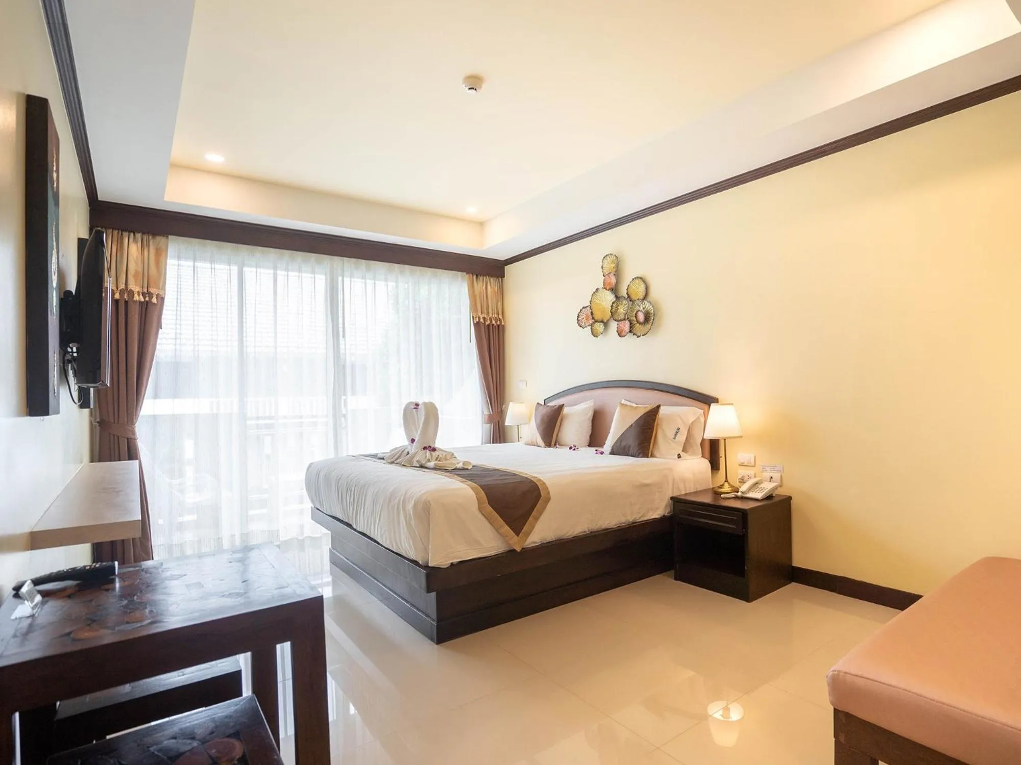 Bed in Baan Sailom Hotel Phuket - Sha Extra Plus