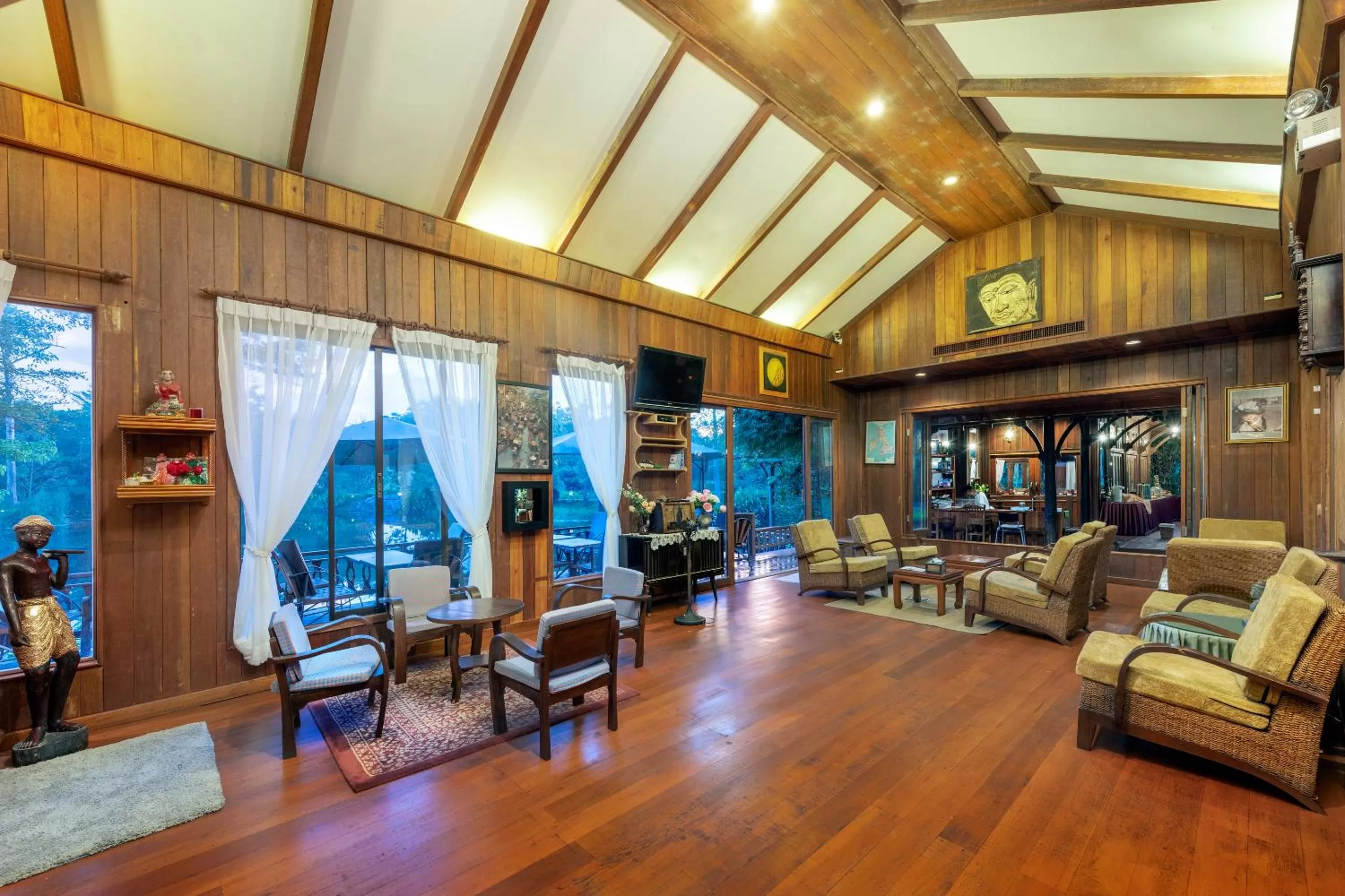 Lobby or reception in Vana Varin Resort