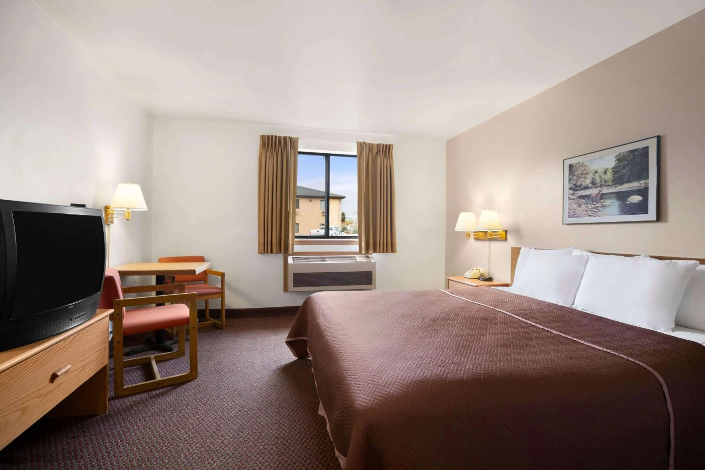 Photo of the whole room, Bed in Travelodge by Wyndham Elko NV