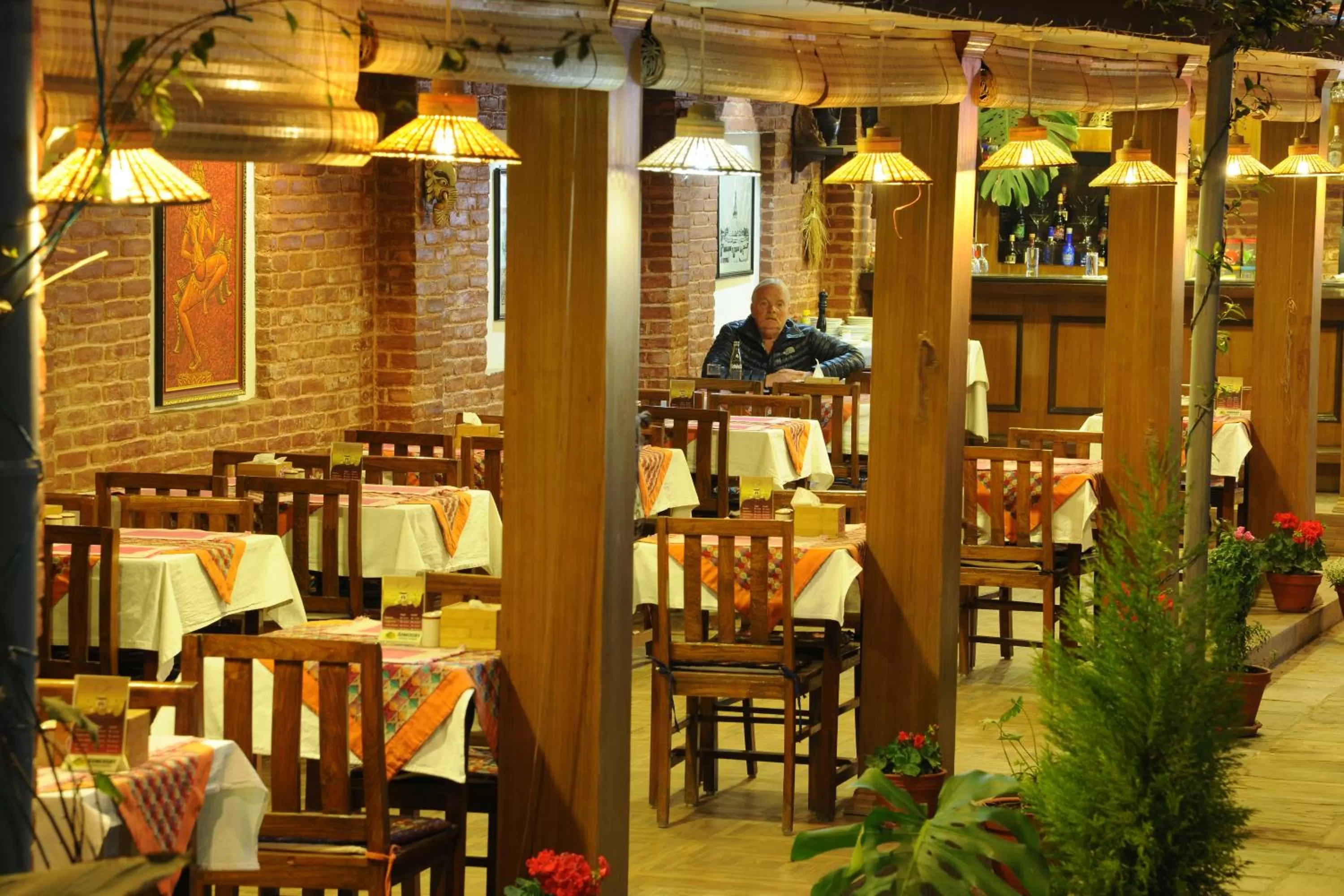 Restaurant/places to eat in Apsara Boutique Hotel