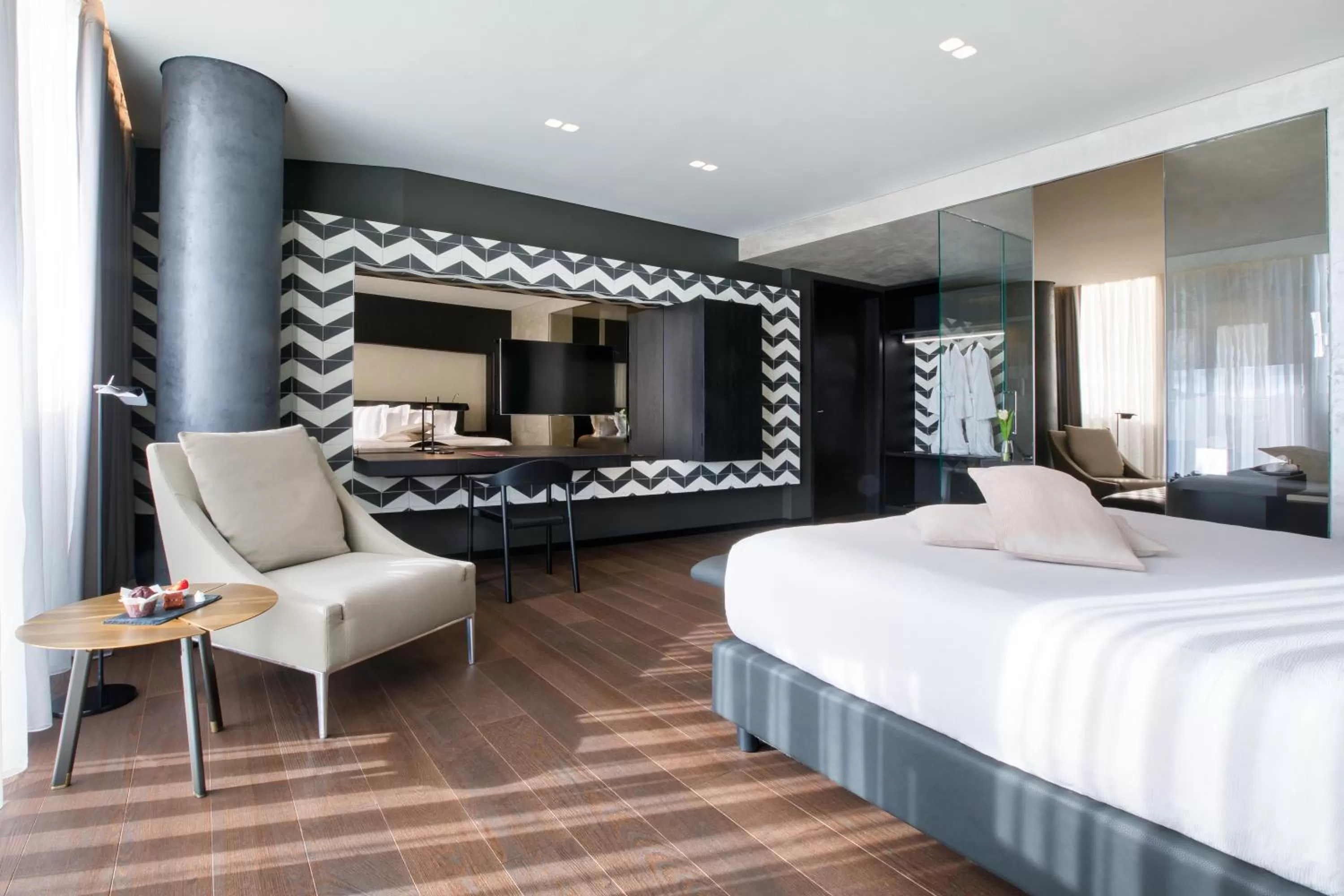 Photo of the whole room, Bed in Maritim Hotel Plaza Tirana