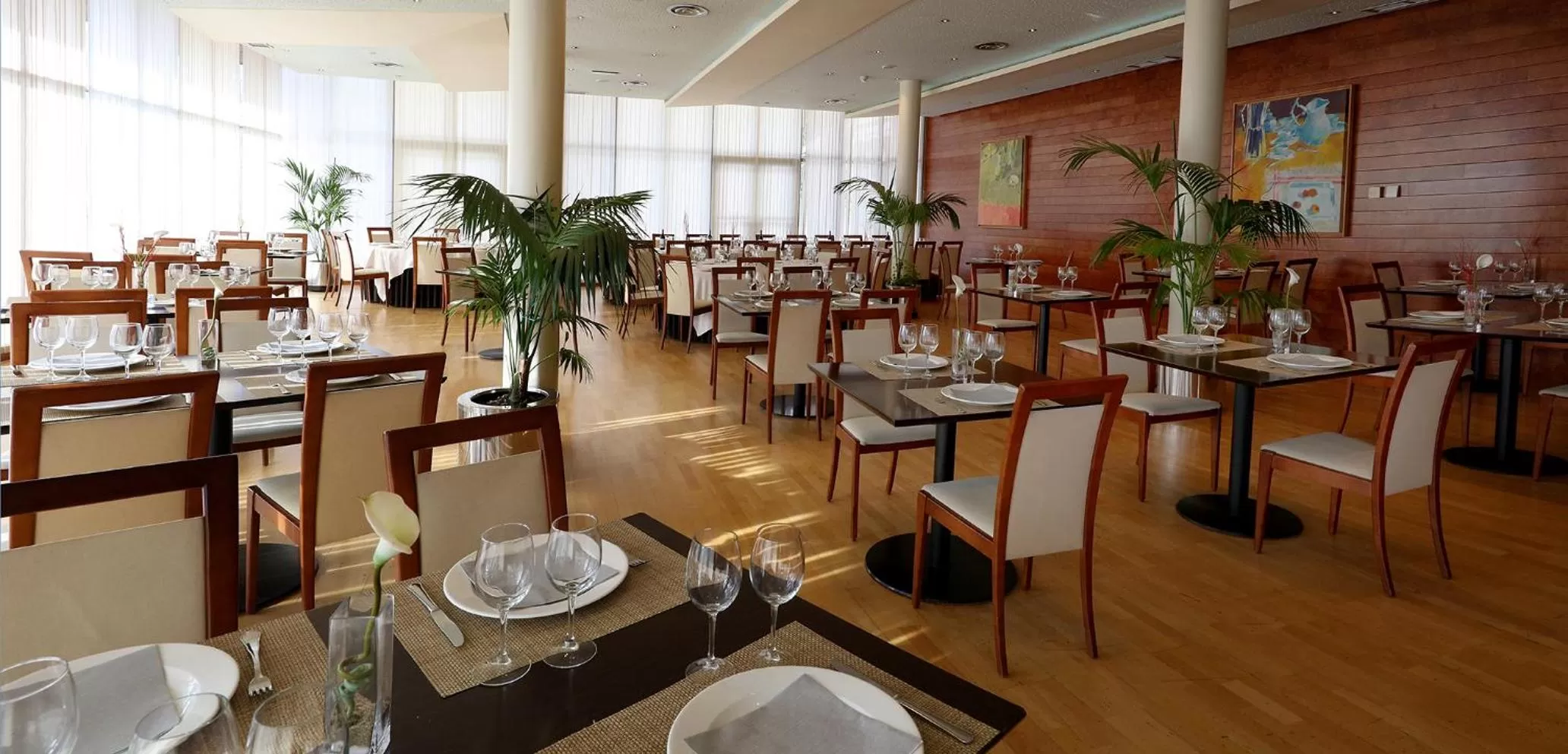 Restaurant/places to eat in Abba Burgos