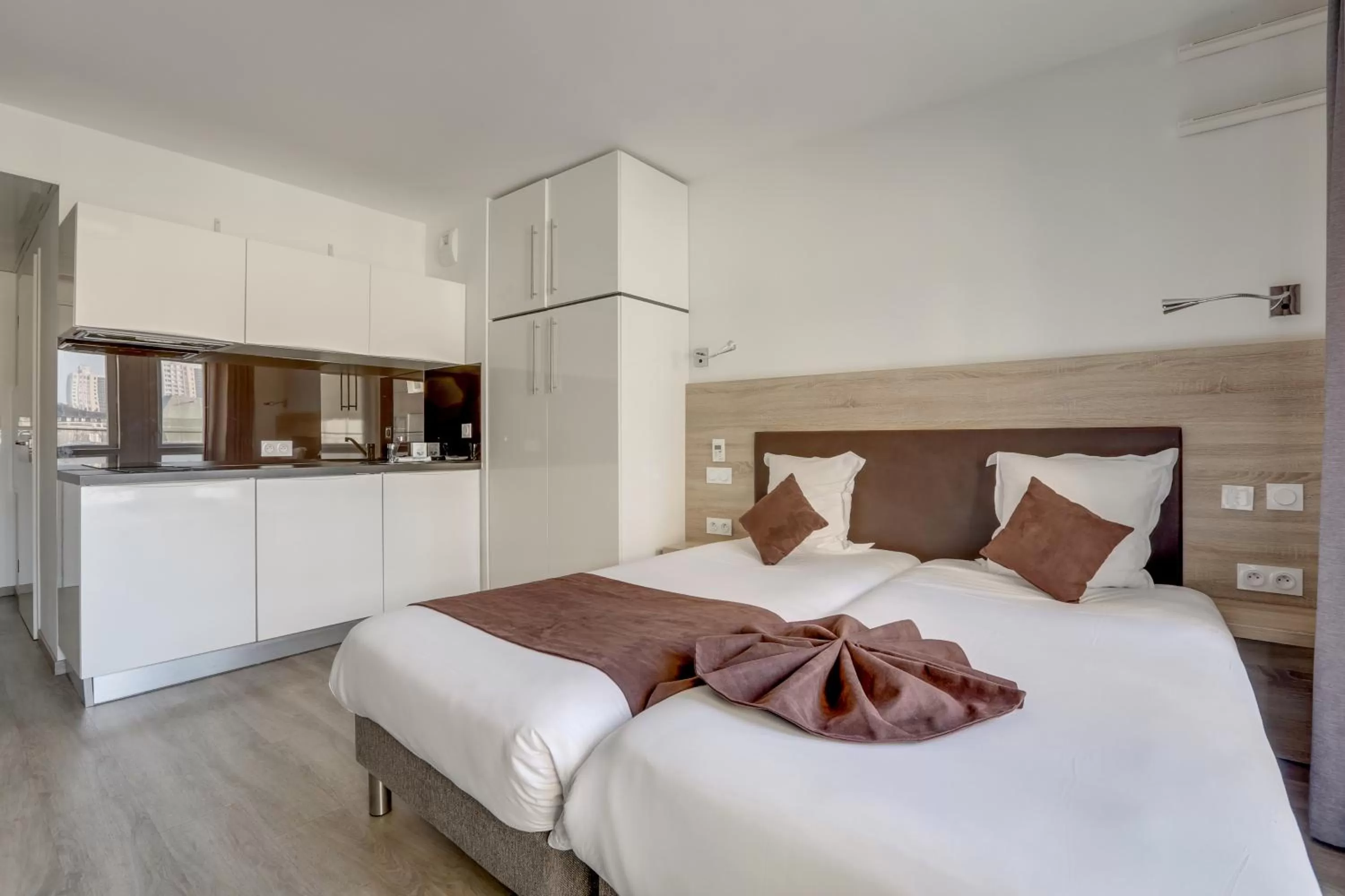 Bed in All Suites Appart Hôtel - Choisy-le-Roi