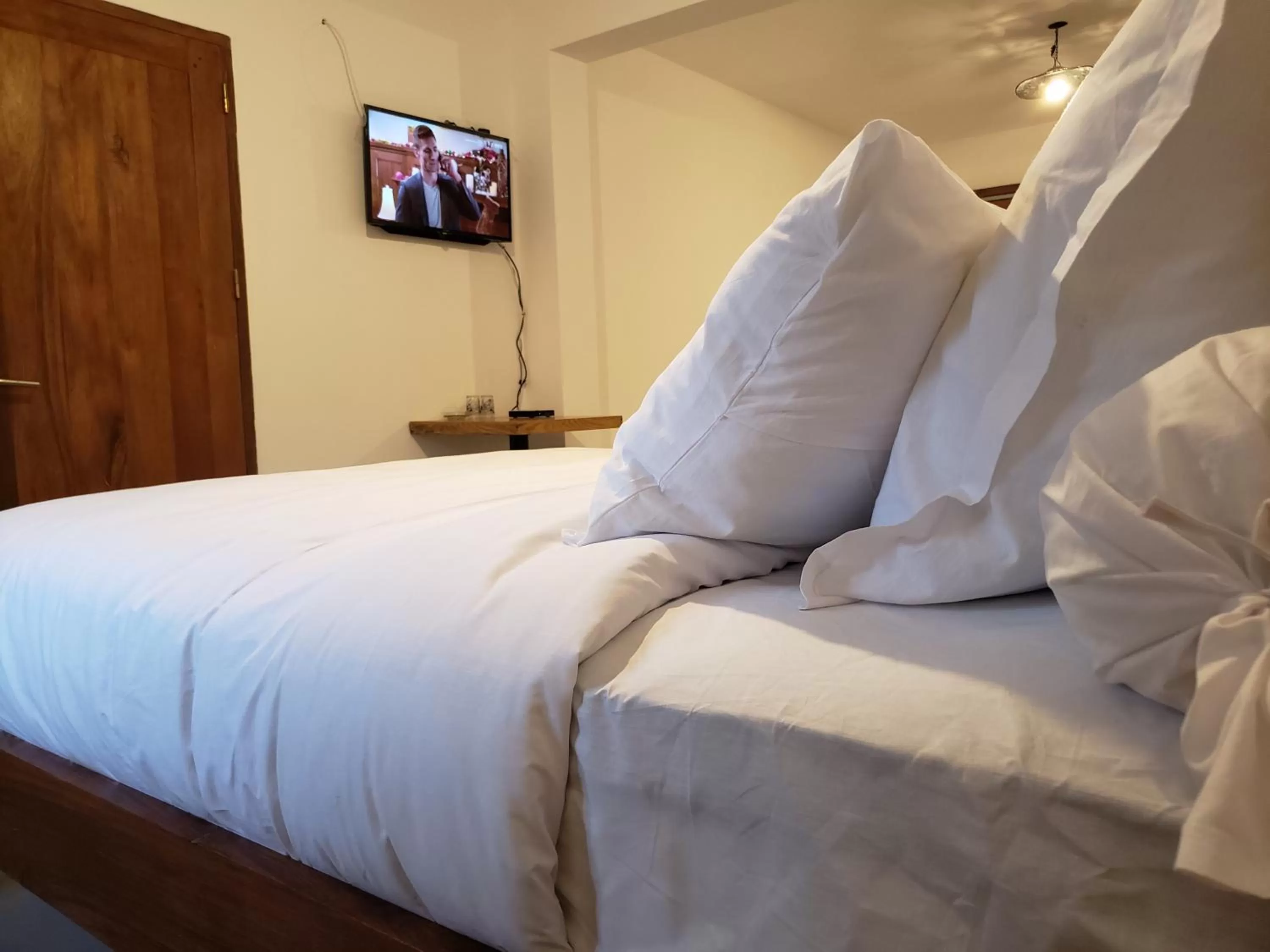 TV and multimedia, Bed in SATRANA HOTEL TAMATAVE