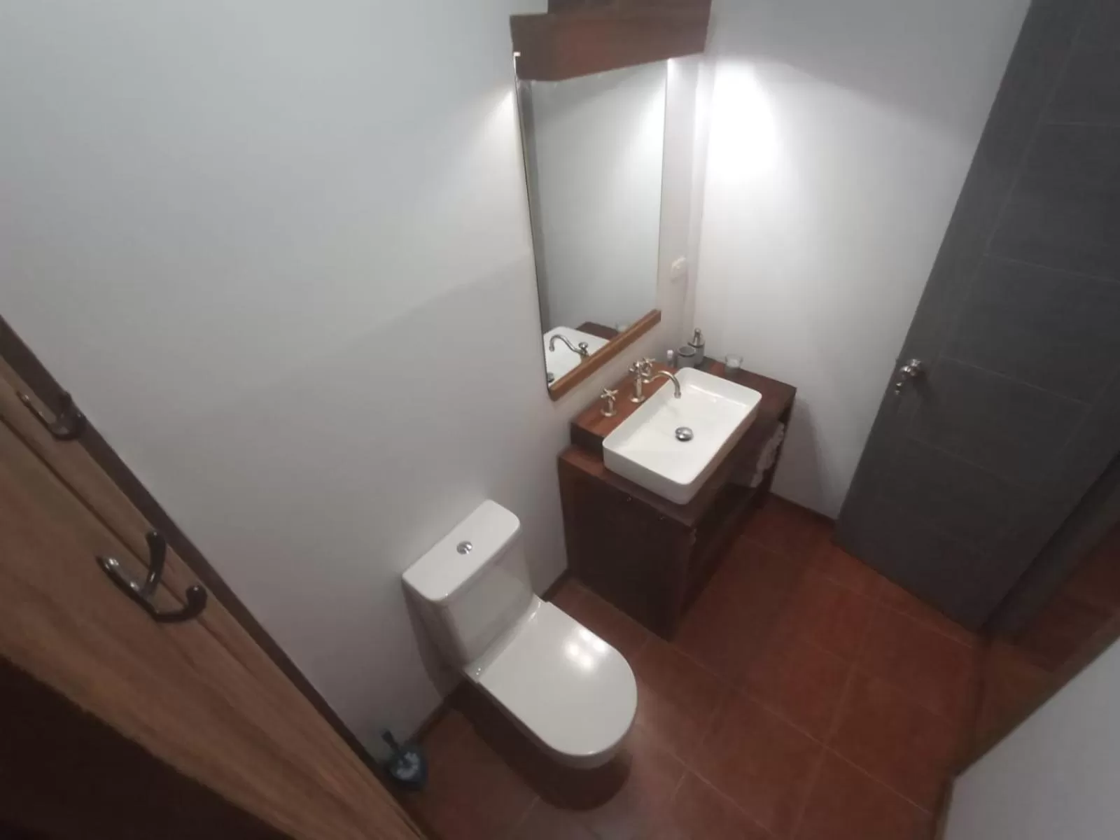 Bathroom in La Luciernaga Big Creek