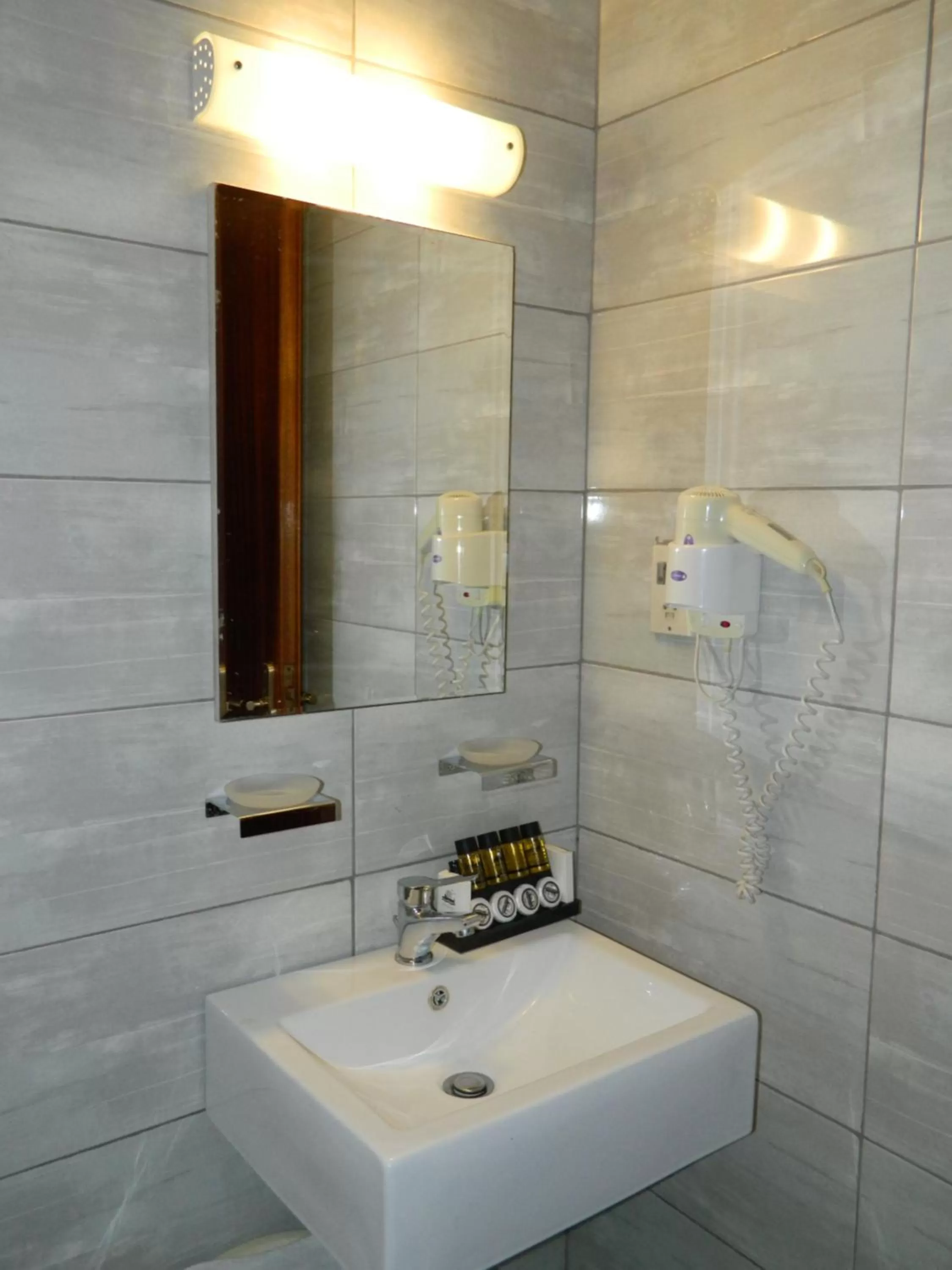 Shower in Messini Hotel