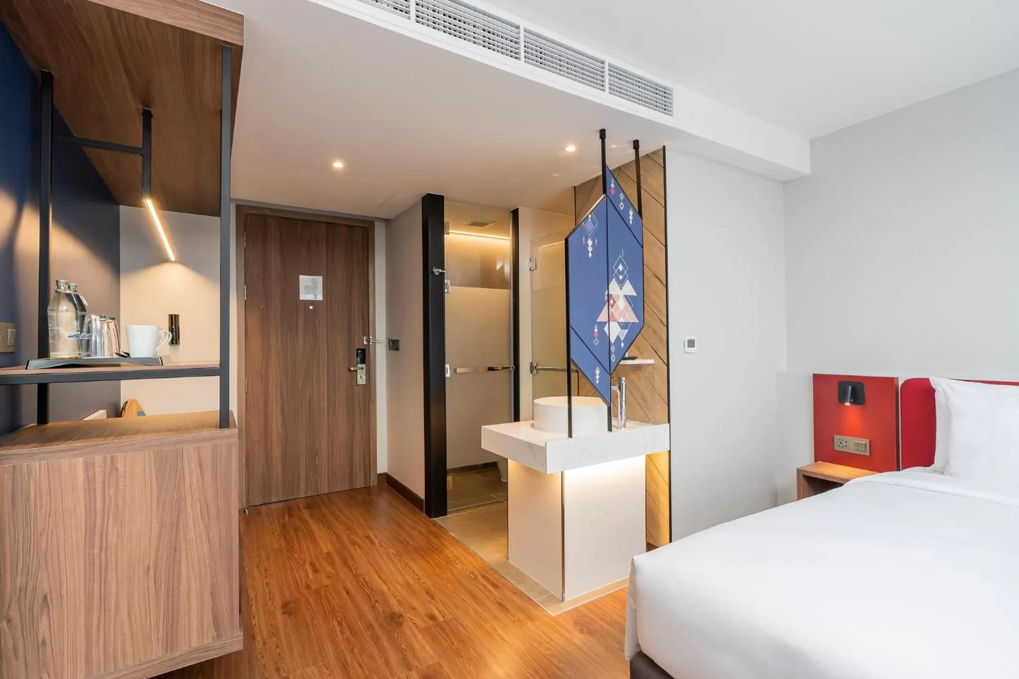 Bedroom, Bed in Centara Life Hotel Bangkok Phra Nakhon