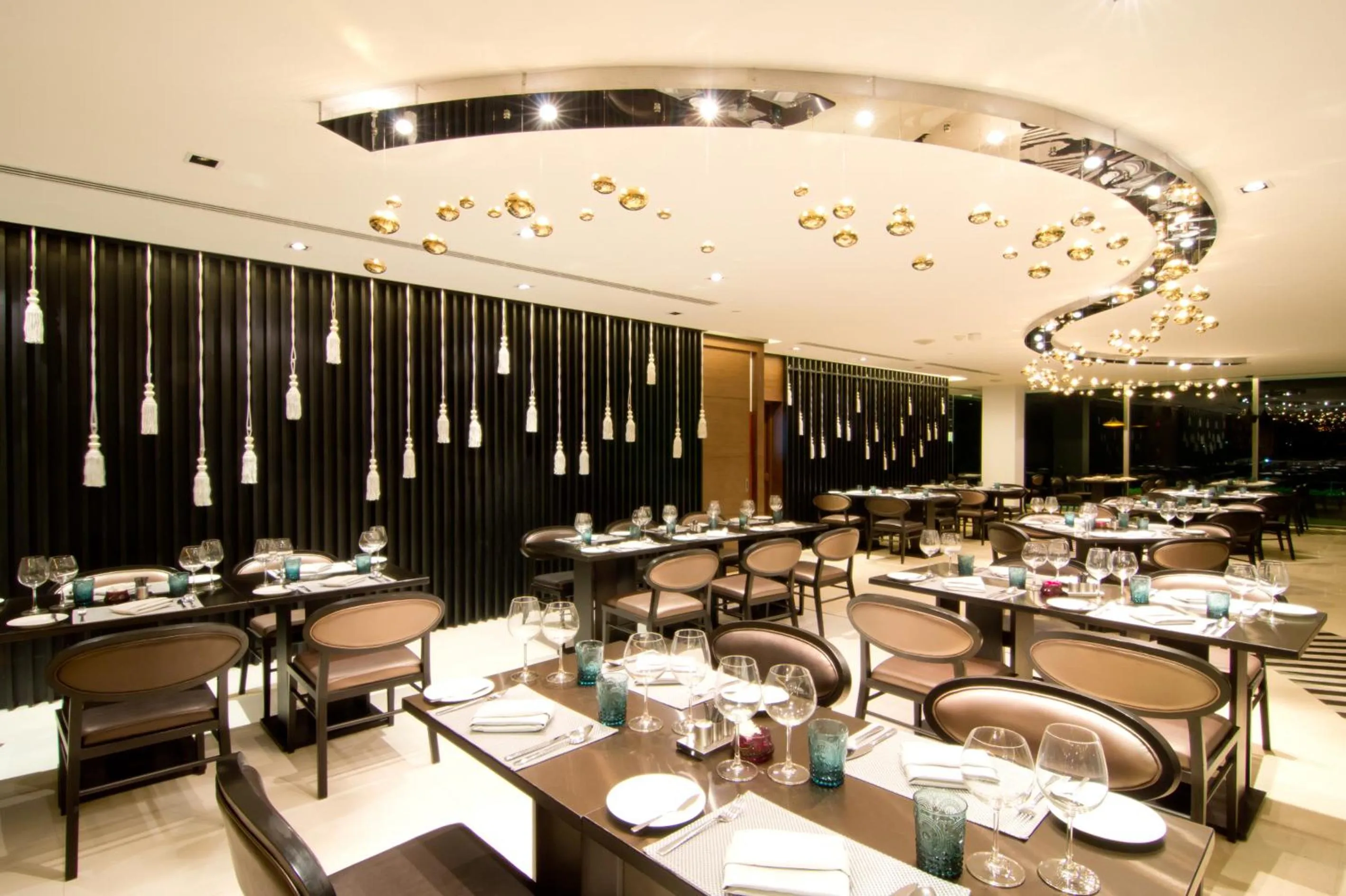 Restaurant/places to eat in Way Hotel Pattaya