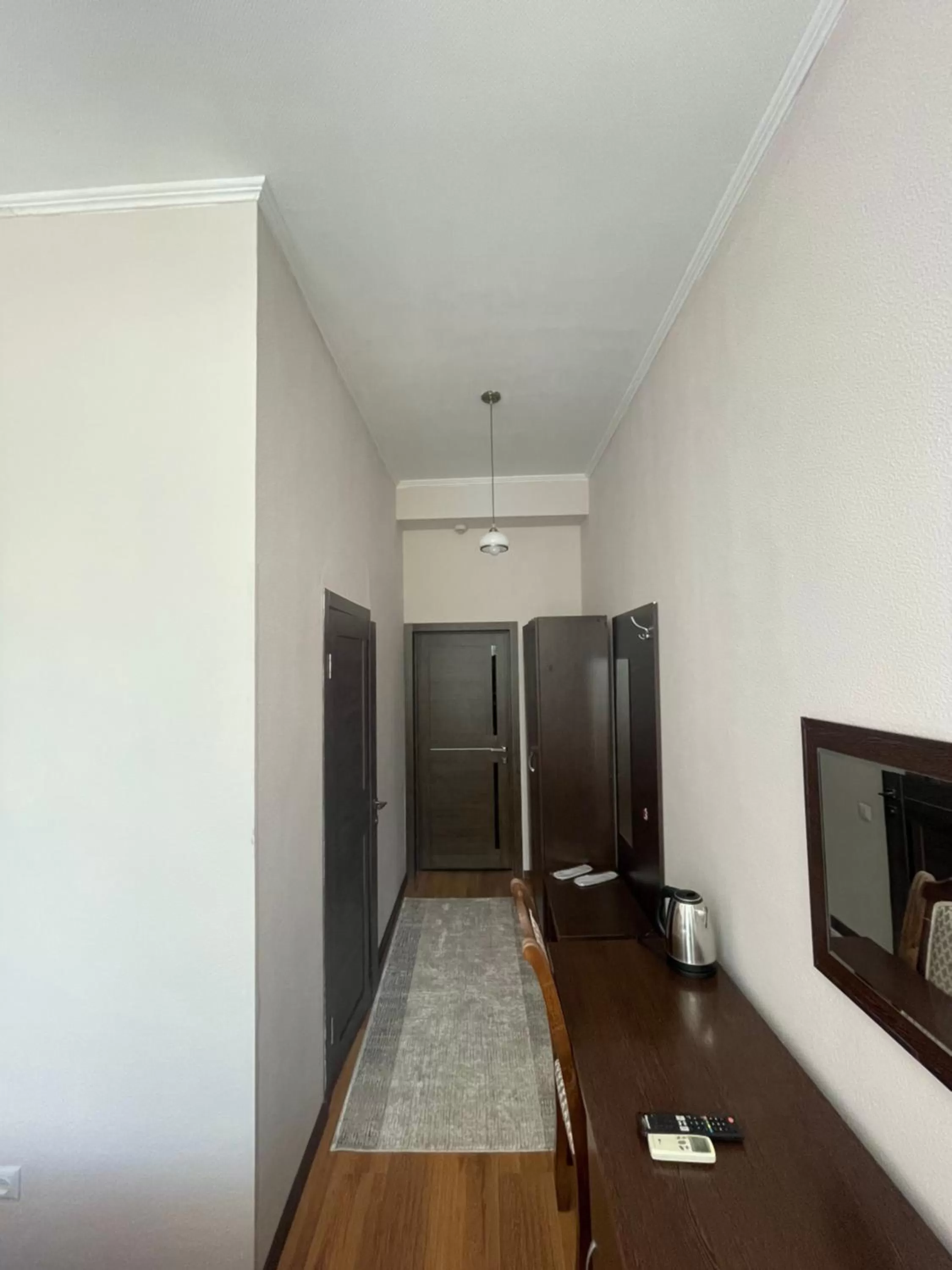 Photo of the whole room, TV/Entertainment Center in Belon Land