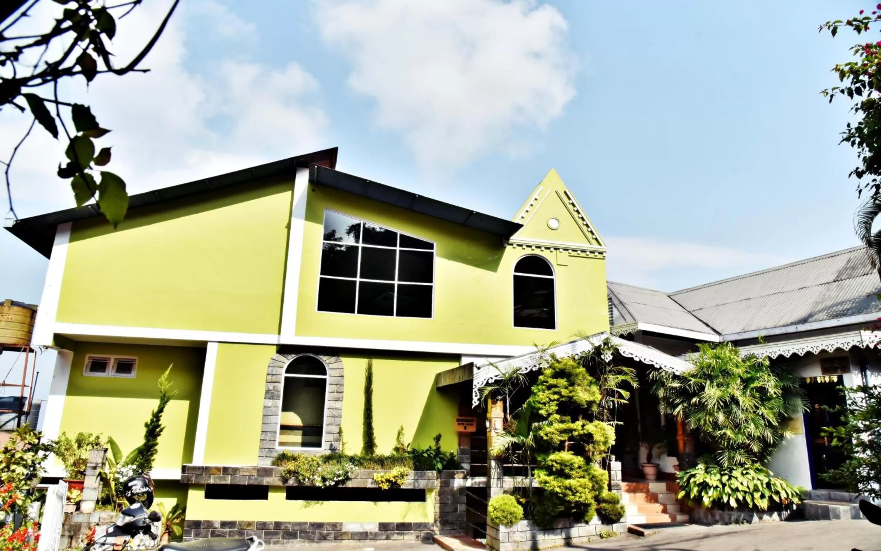 Property building in Sood's Himalayan Vista