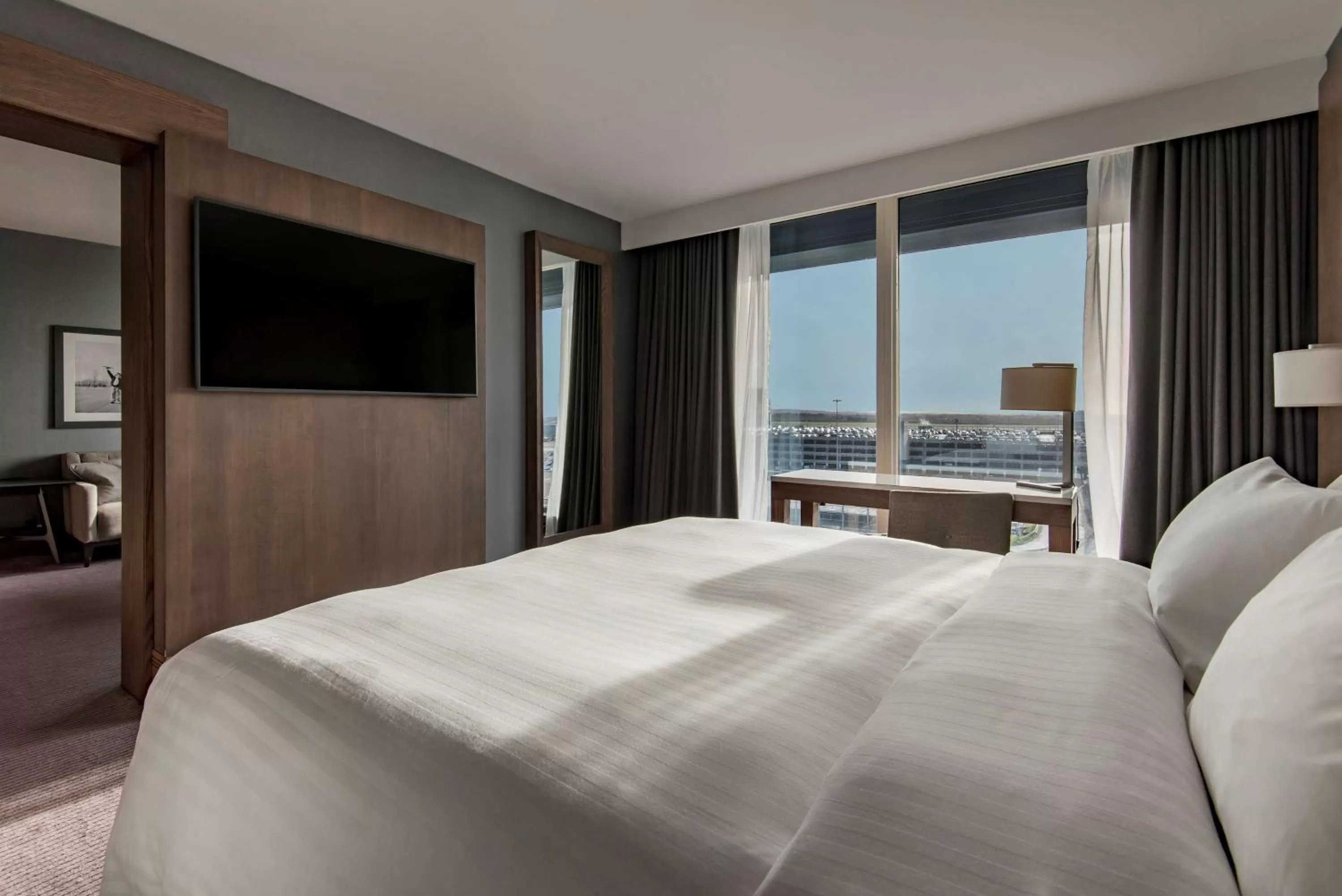 Photo of the whole room, Bed in Radisson Blu Manchester Airport