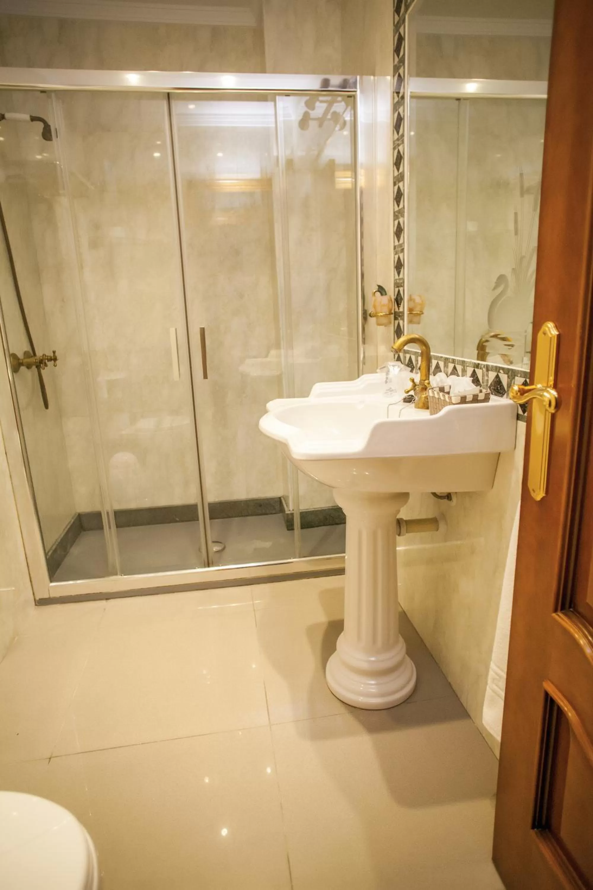 Bathroom in Hotel Bajamar Centro