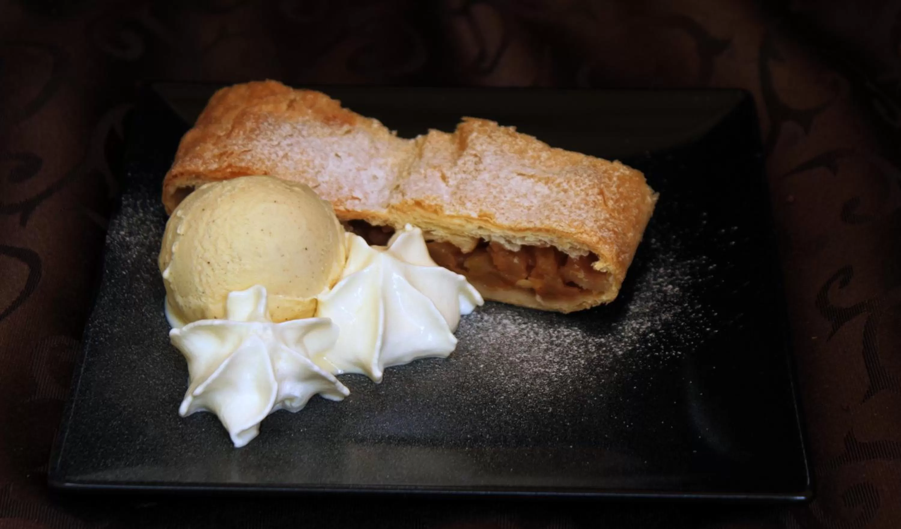 Restaurant/places to eat in Hotel Garni Le Corti