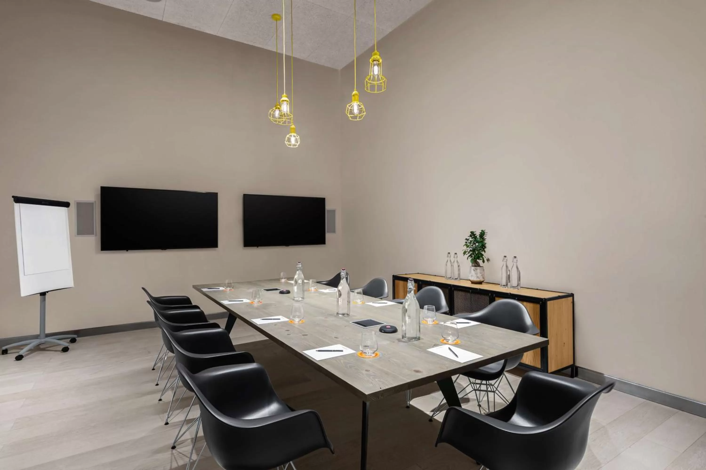 Meeting/conference room in Canopy by Hilton Dubai Al Seef