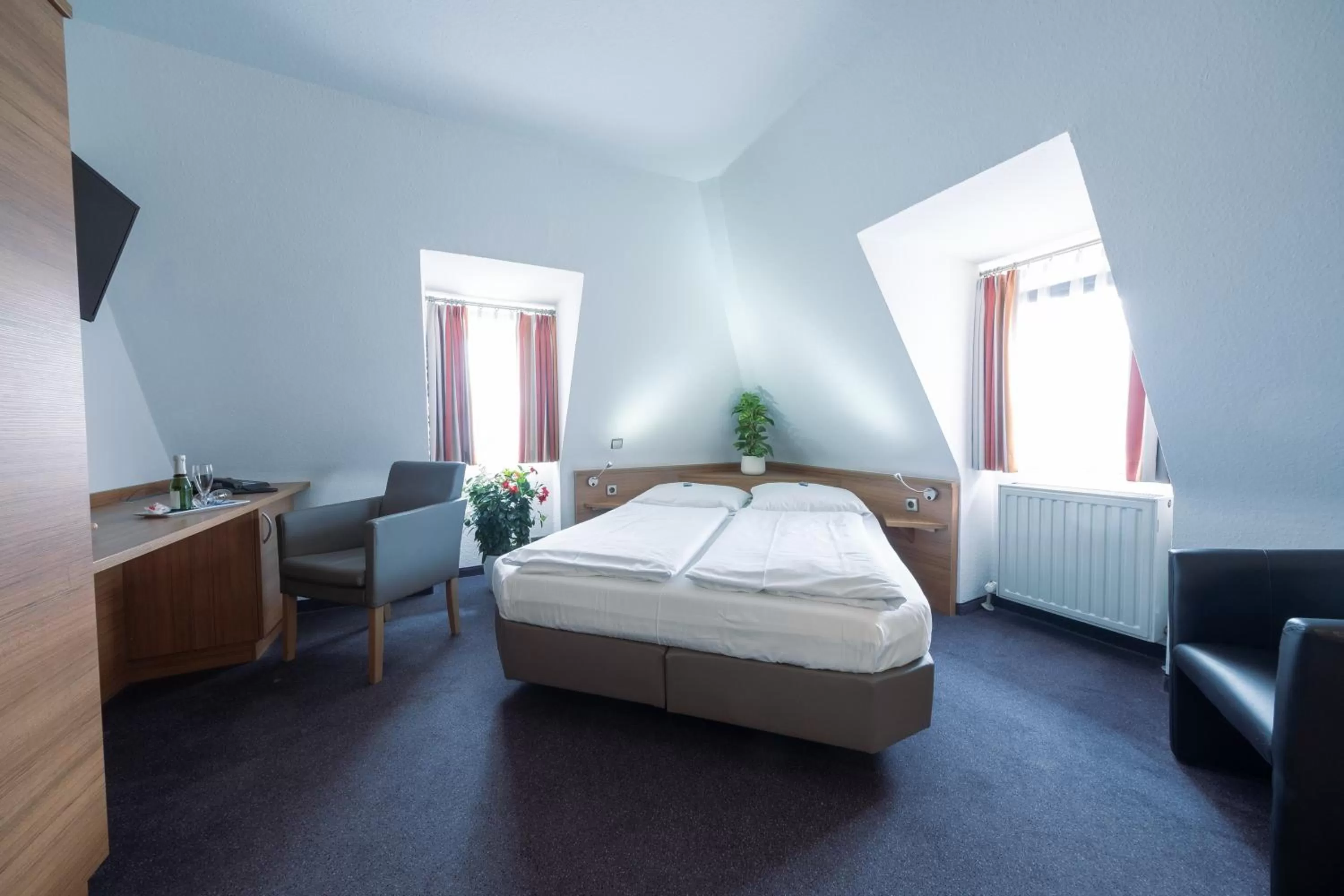 Photo of the whole room, Bed in Hotel Bär