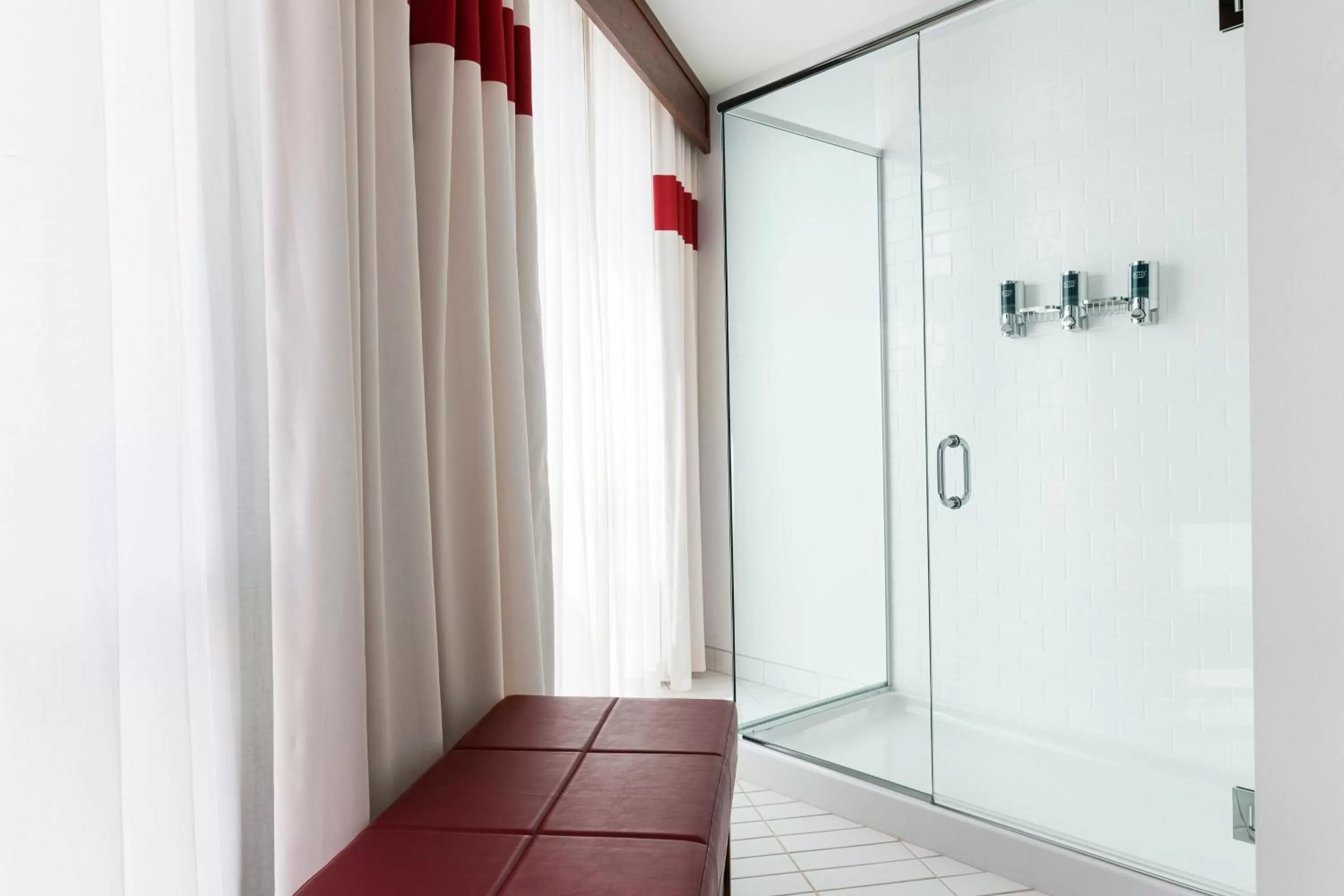 Bathroom in Four Points by Sheraton Seattle Airport South