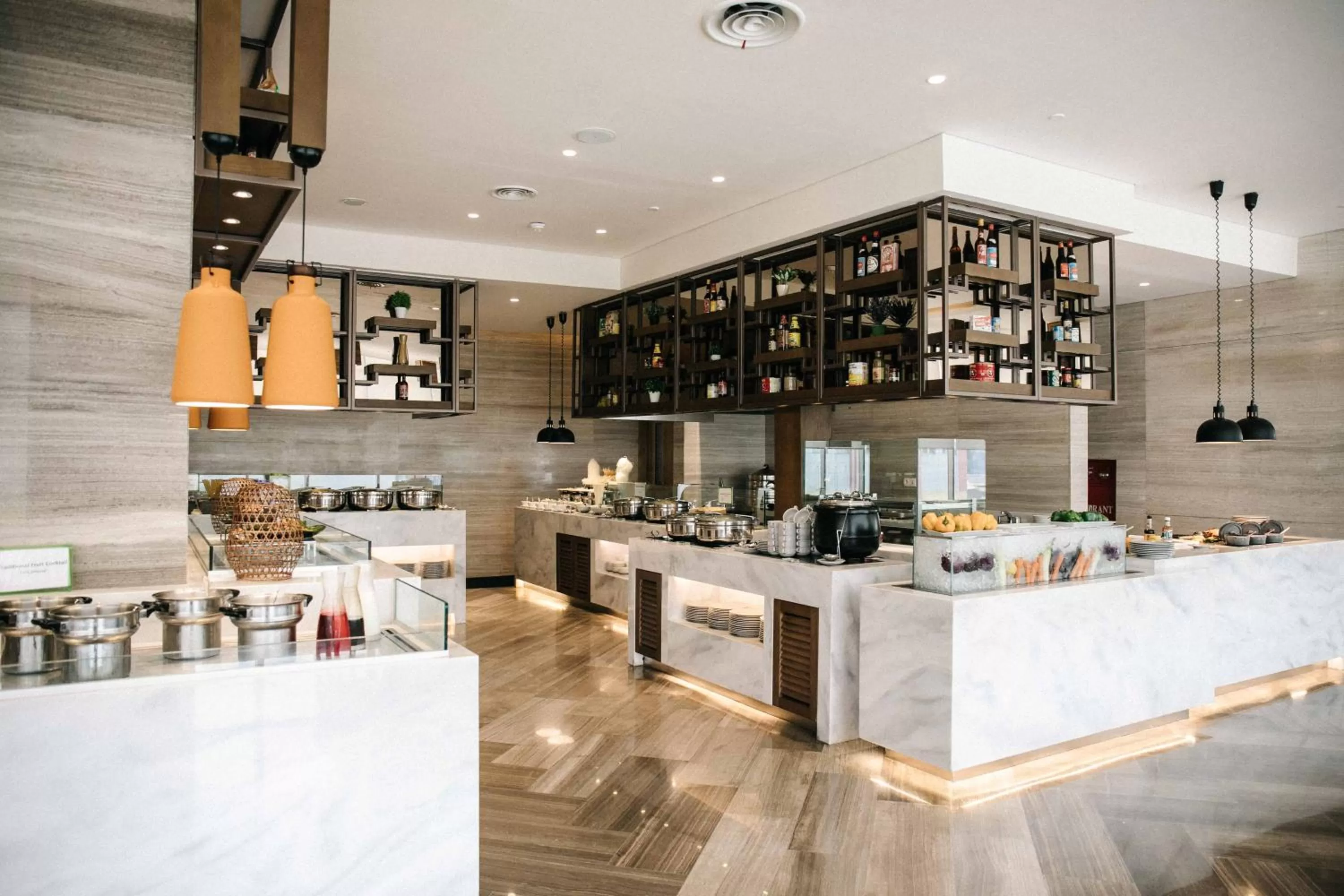 Restaurant/places to eat in Holiday Inn & Suites Jakarta Gajah Mada by IHG