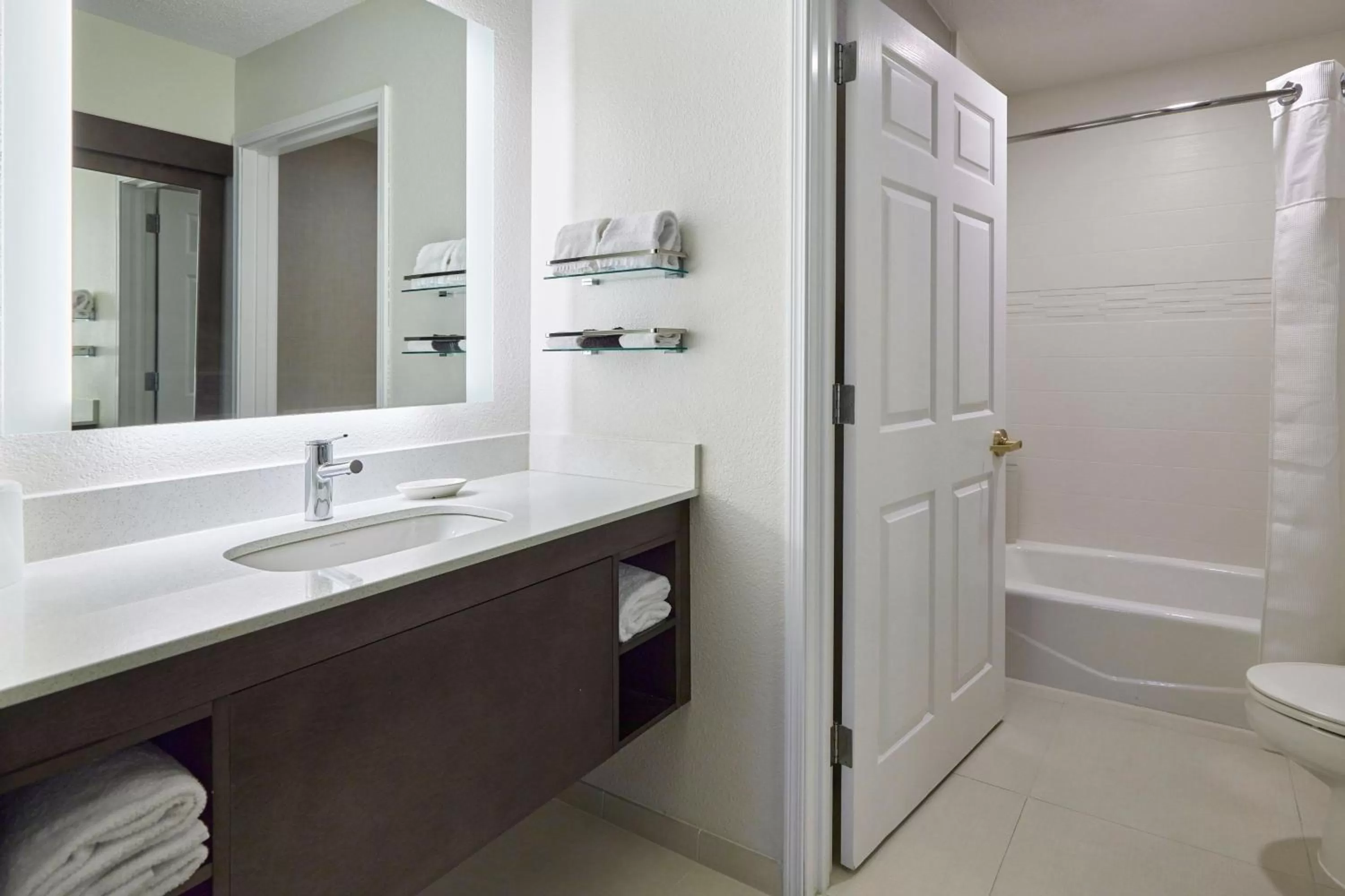 Bathroom in Residence Inn Eugene Springfield