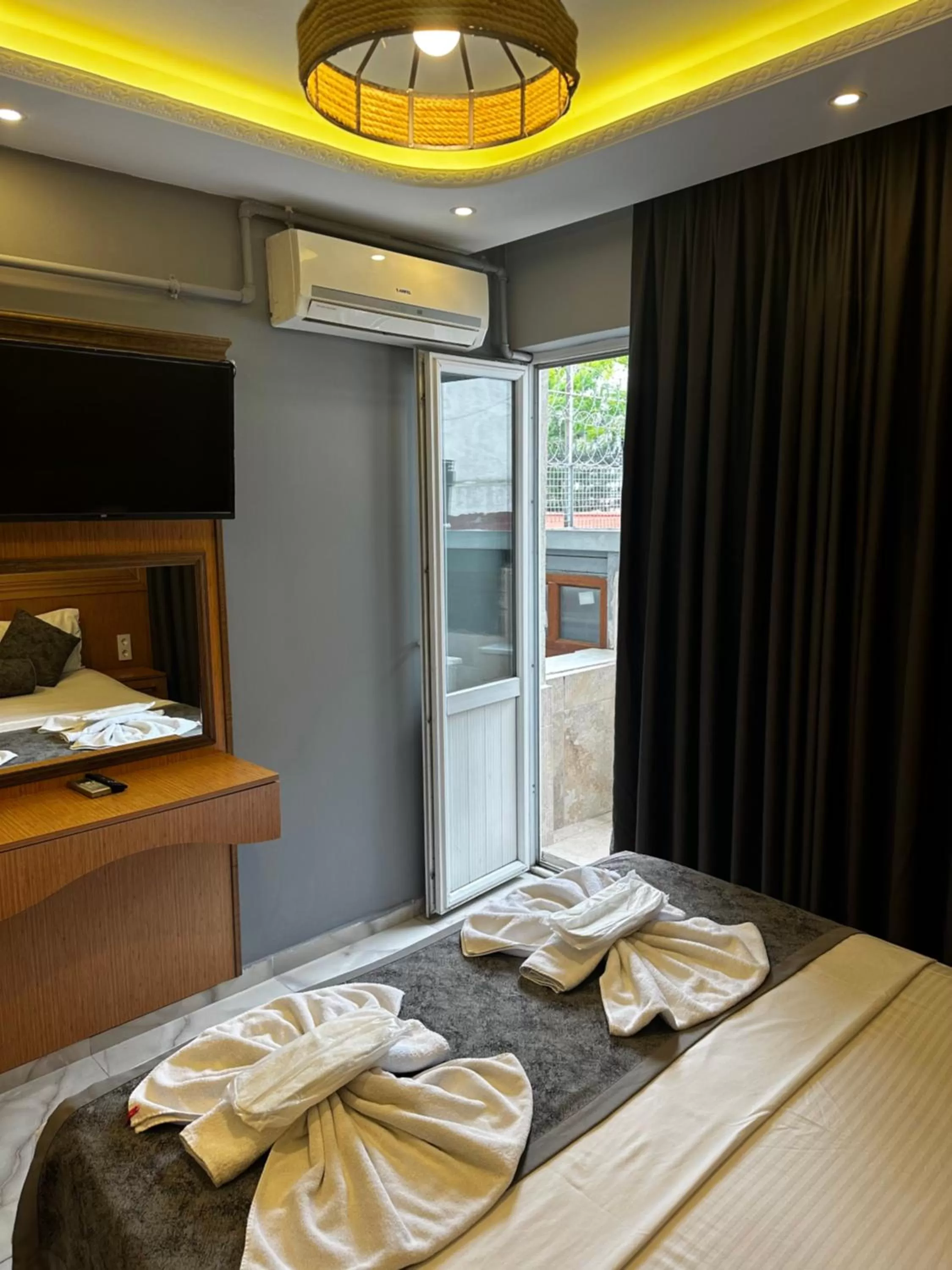 Bed in Arat Apartments