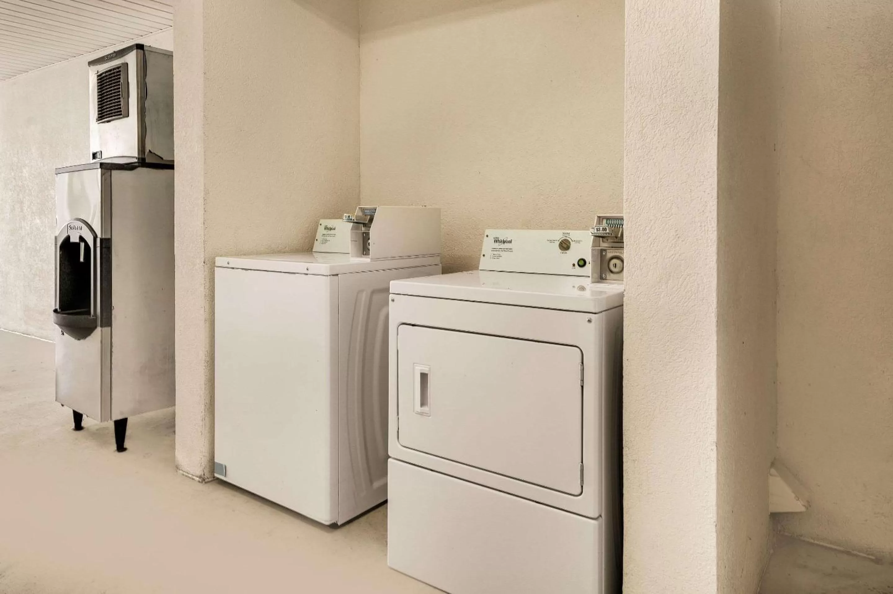 laundry in Rodeway Inn Sandersville