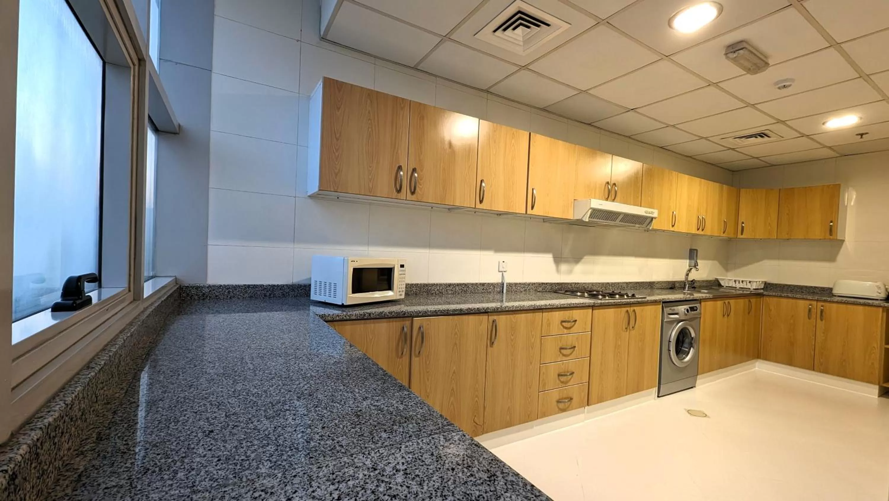 Kitchen or kitchenette in City Tower Hotel