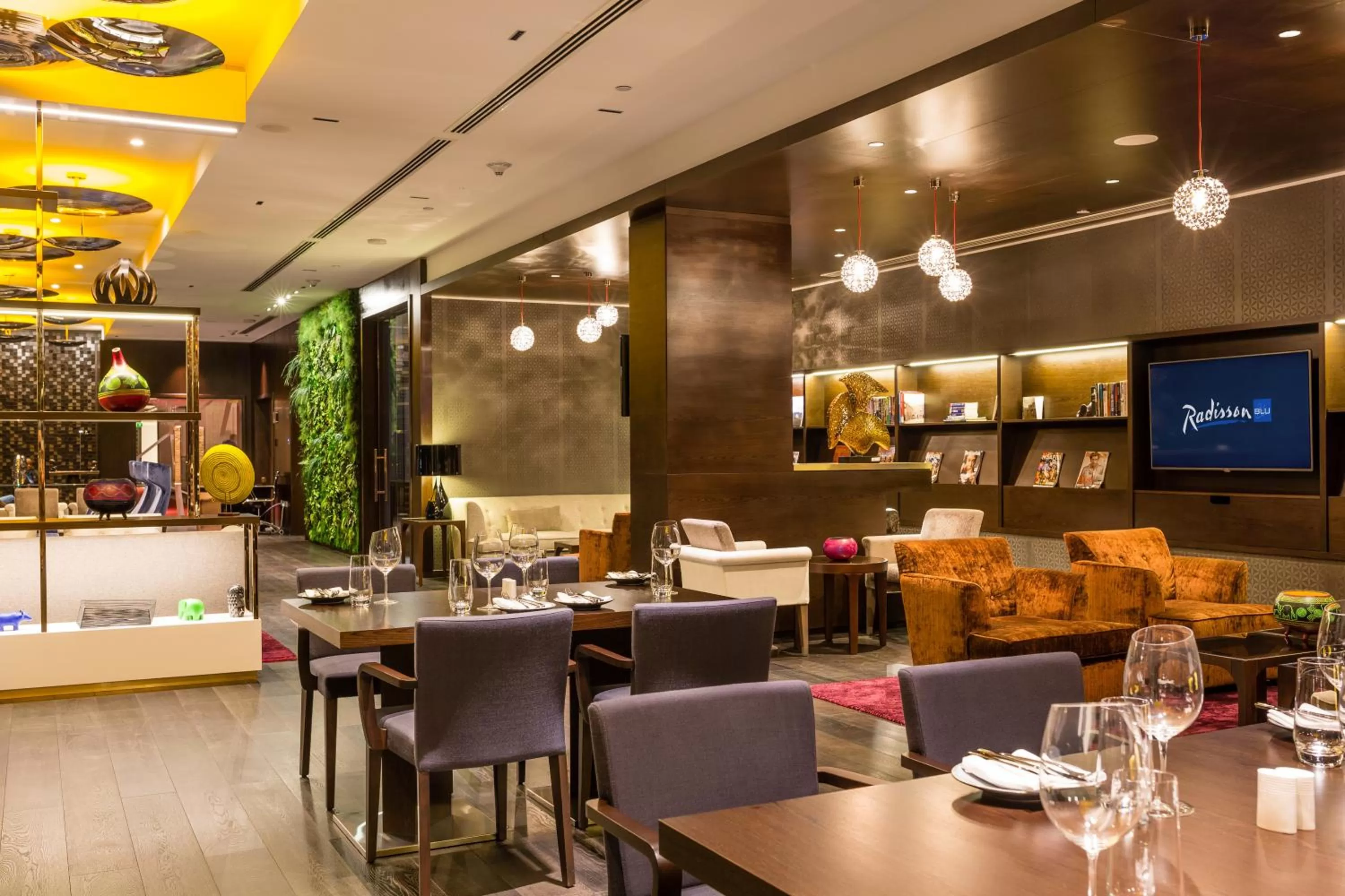 Restaurant/places to eat in Radisson Blu Hotel, Nairobi Upper Hill
