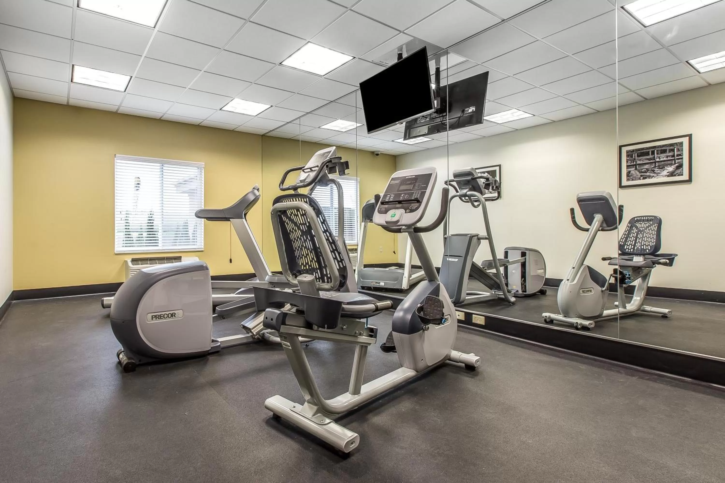 Fitness centre/facilities in Sleep Inn & Suites Jasper I-22