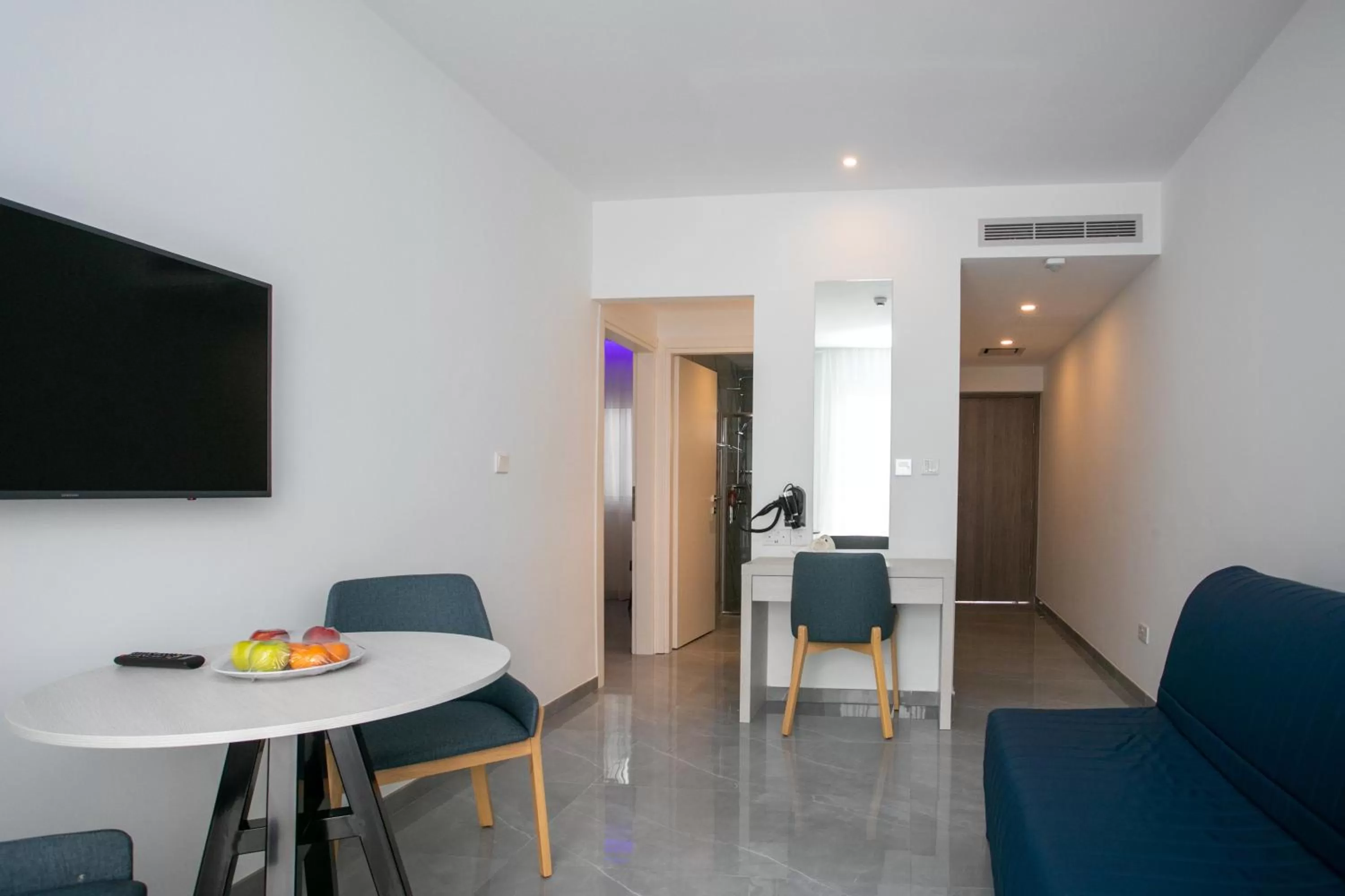 TV and multimedia in Best Western Plus Larco Hotel