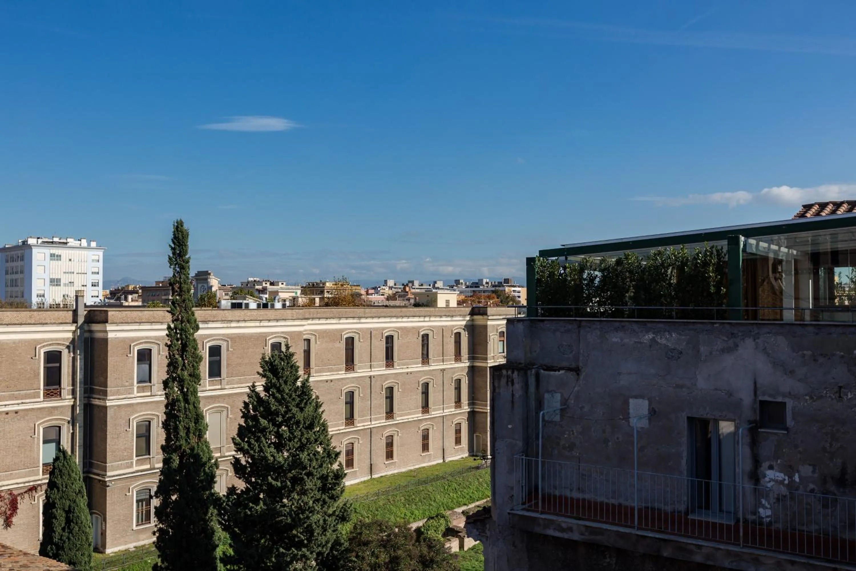 Neighbourhood in Domus Sessoriana