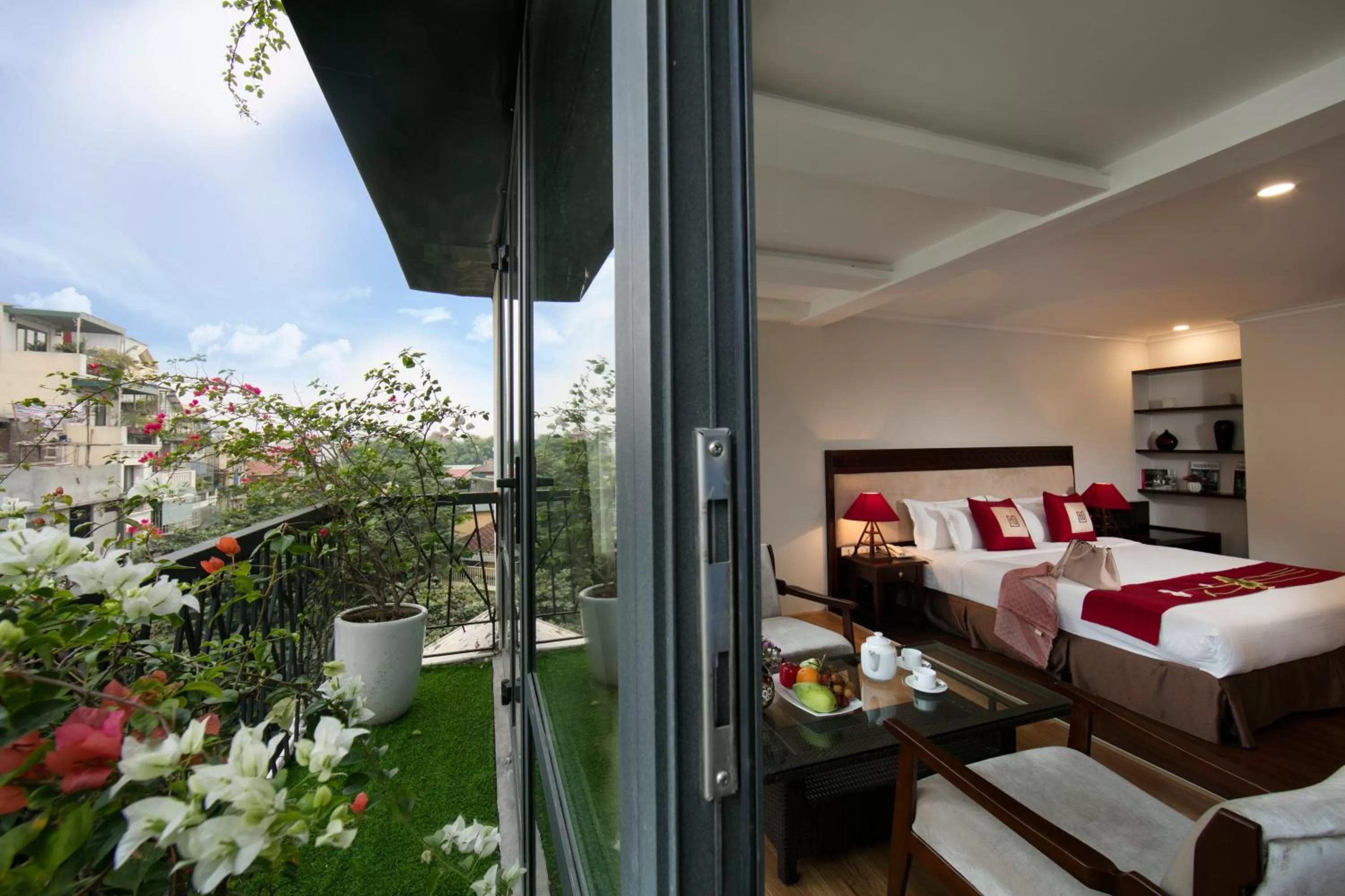 Photo of the whole room, Bed in Au Coeur d'Hanoi Boutique Hotel