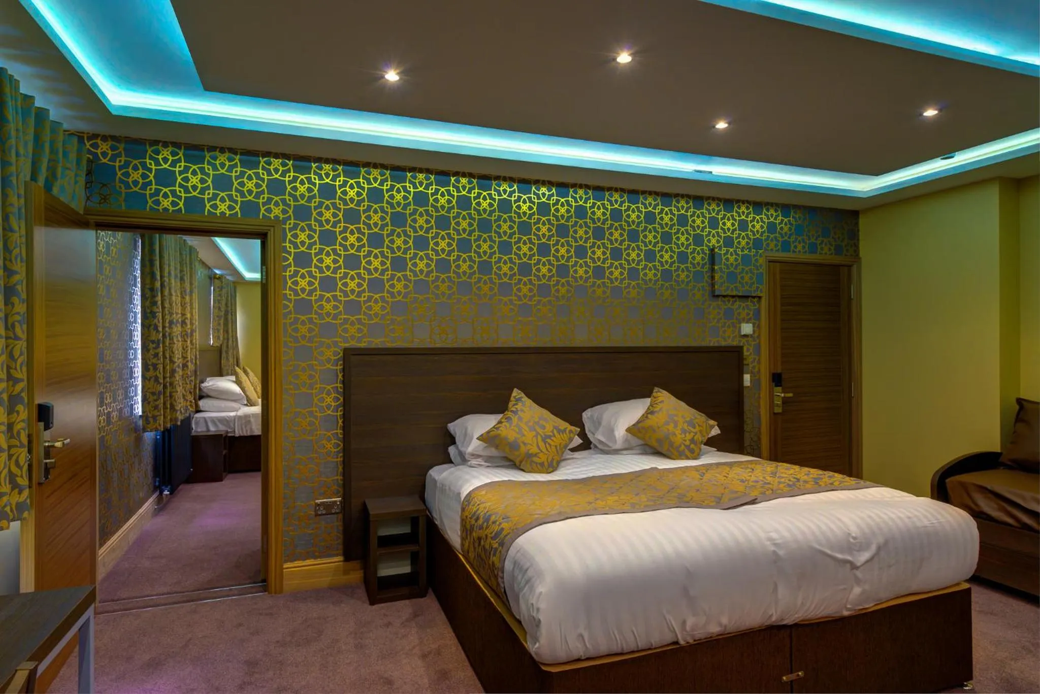 Bedroom, Bed in Grainger Apartments