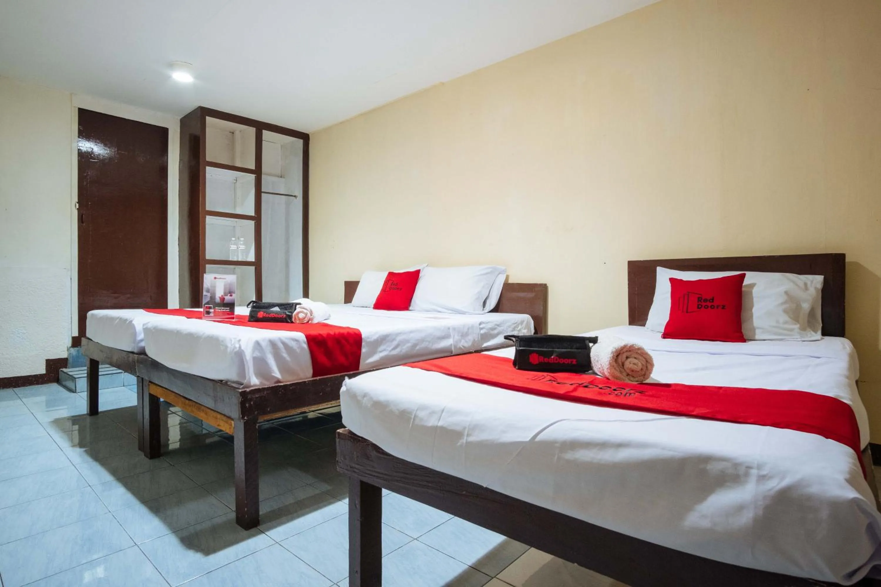 Bedroom in RedDoorz @Downtown Bacolod