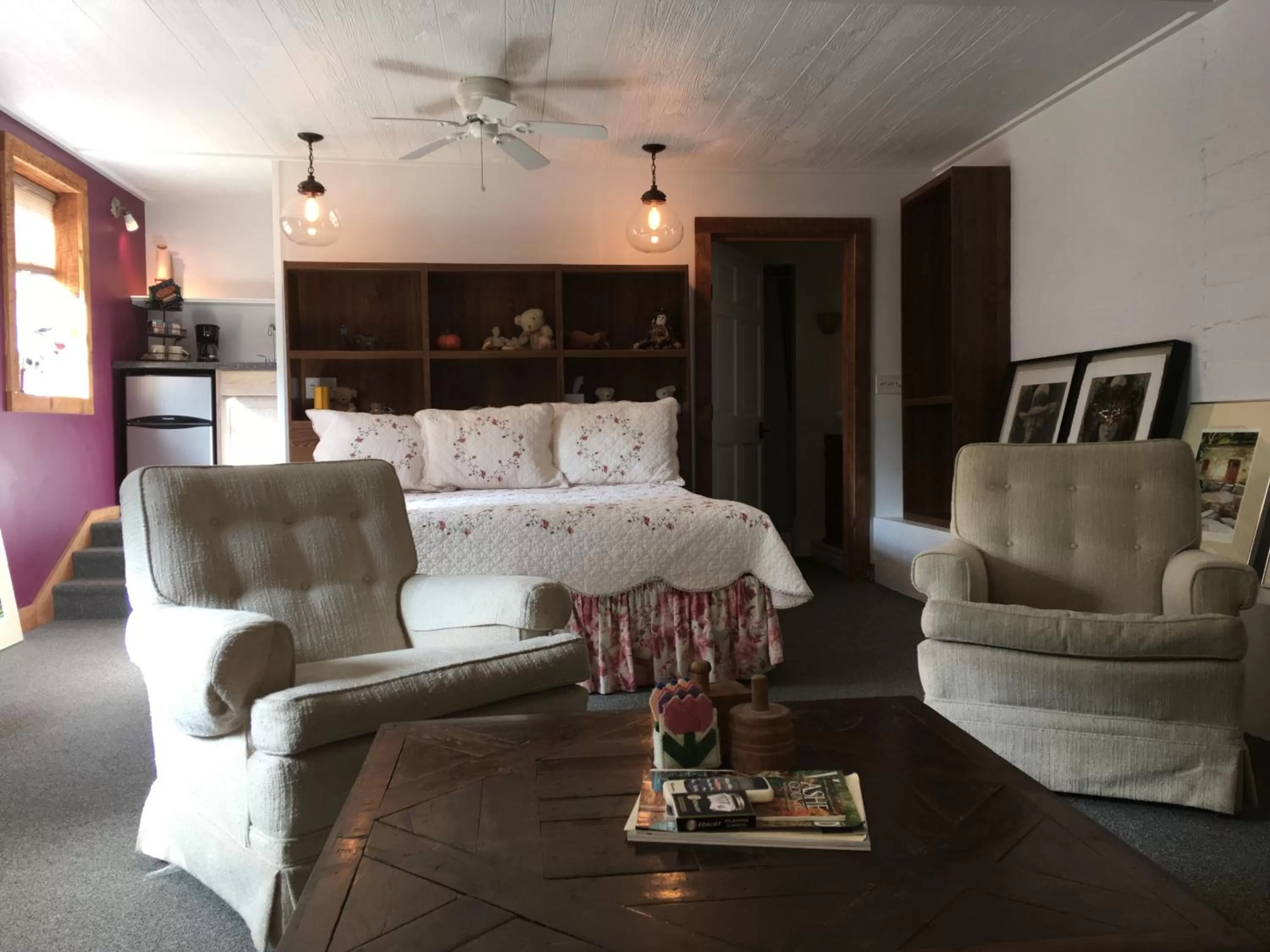 Seating Area in River House Inn