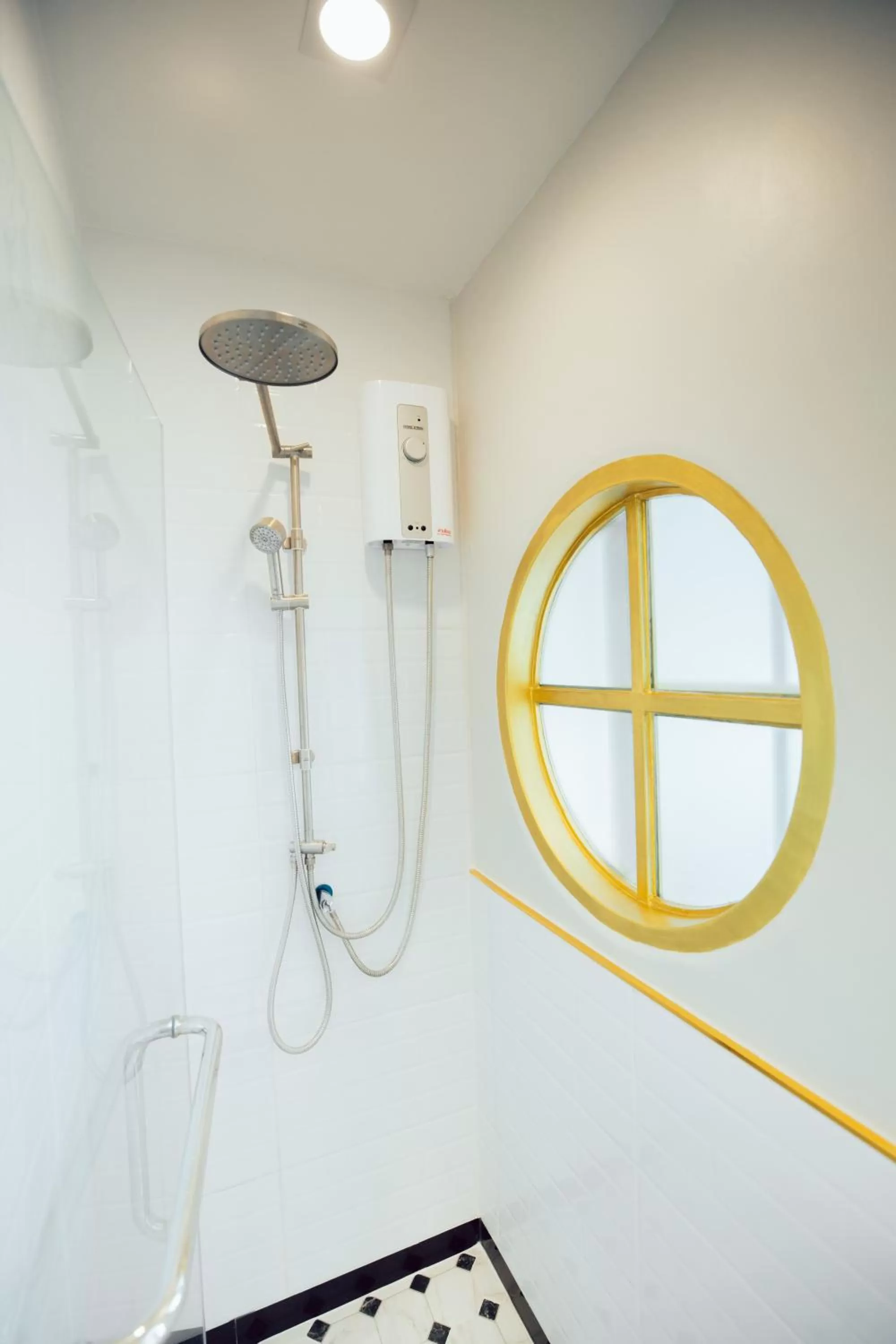 Shower, Bathroom in J's Cafe and Poshtel